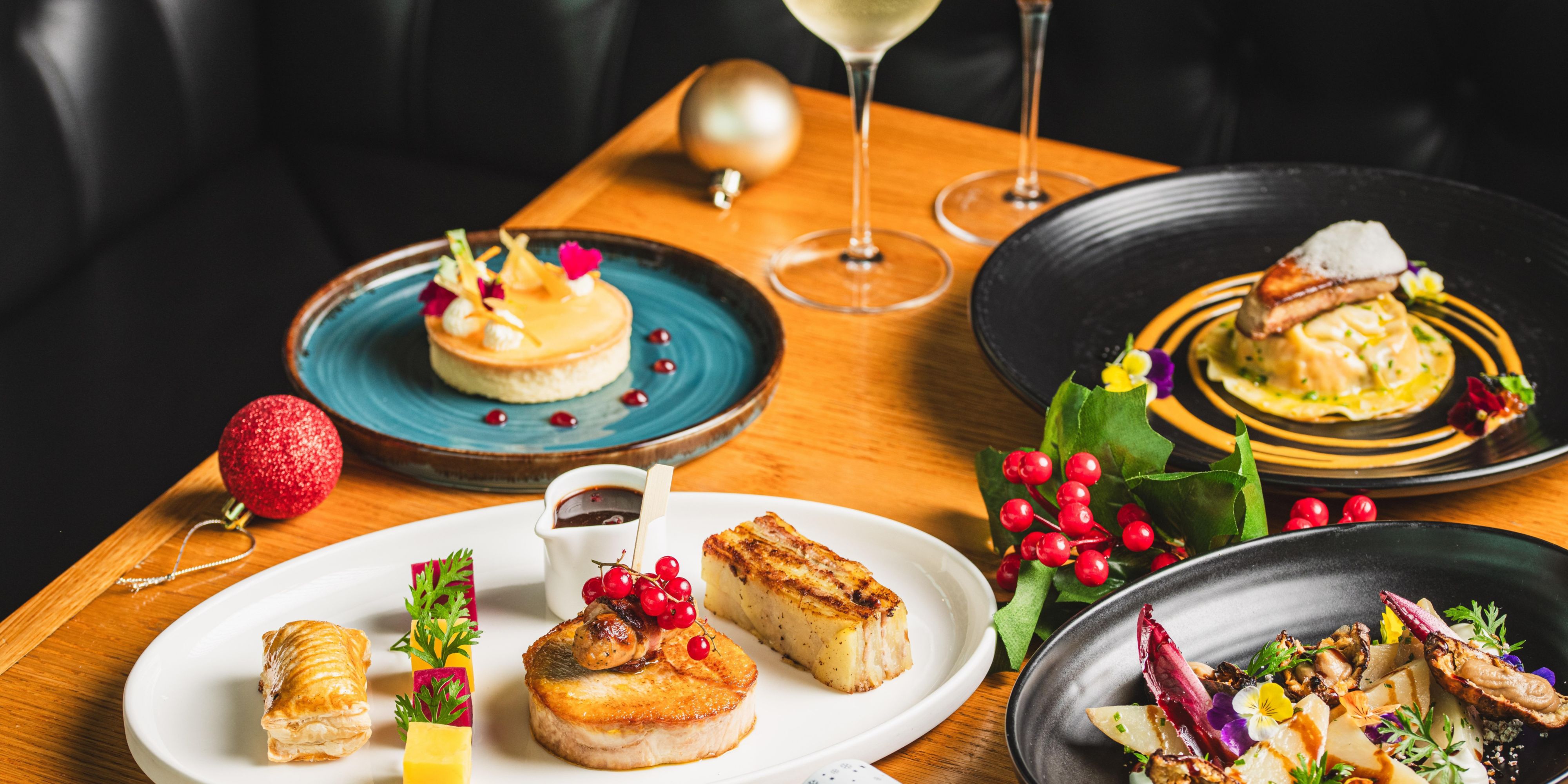Gather your loved ones and enjoy our festive dining offers, including a Christmas Day brunch buffet and seasonal set menus, as well as New Year's Eve celebrations featuring fireworks.