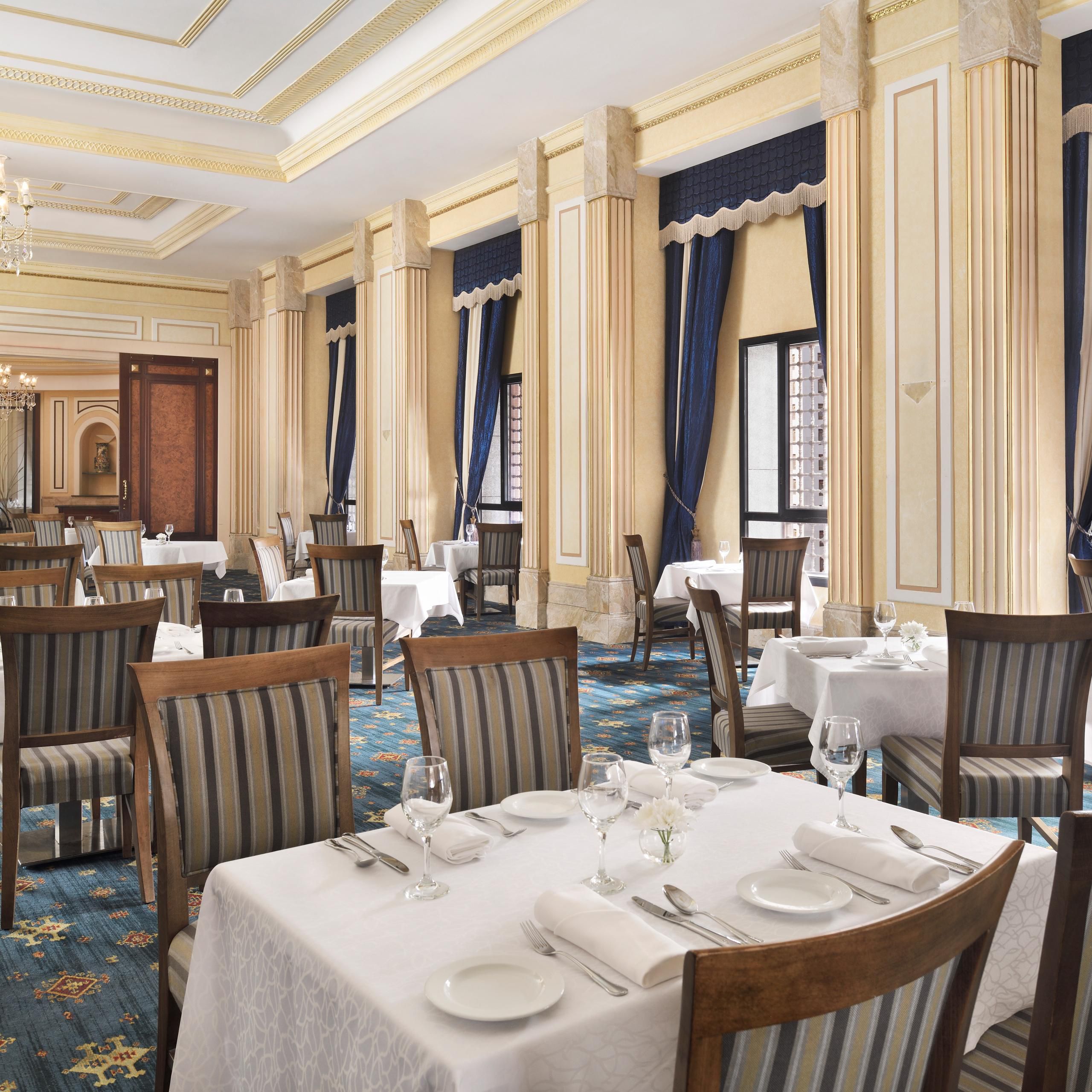 Enjoy impeccable service at the Al Safa restaurant in Madinah