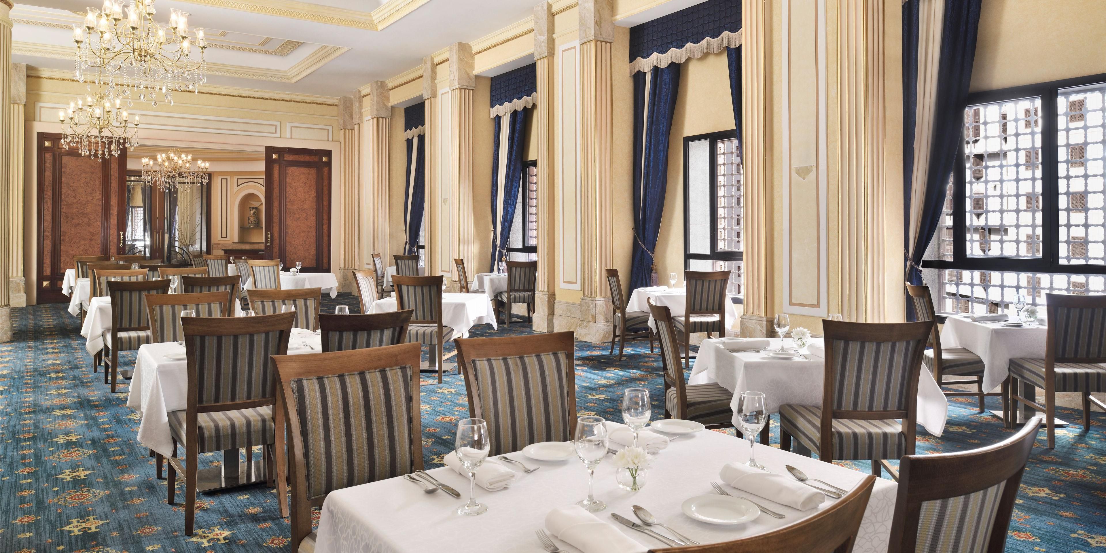 Feast on global cuisine at Al Safa Restaurant, our all-day dining destination. Delight in a diverse culinary journey with daily breakfast, lunch, and dinner buffets showcasing international flavours, or peruse our à la carte menu for a personalized dining experience. On weekends, enhance your evening with themed buffet dinners.