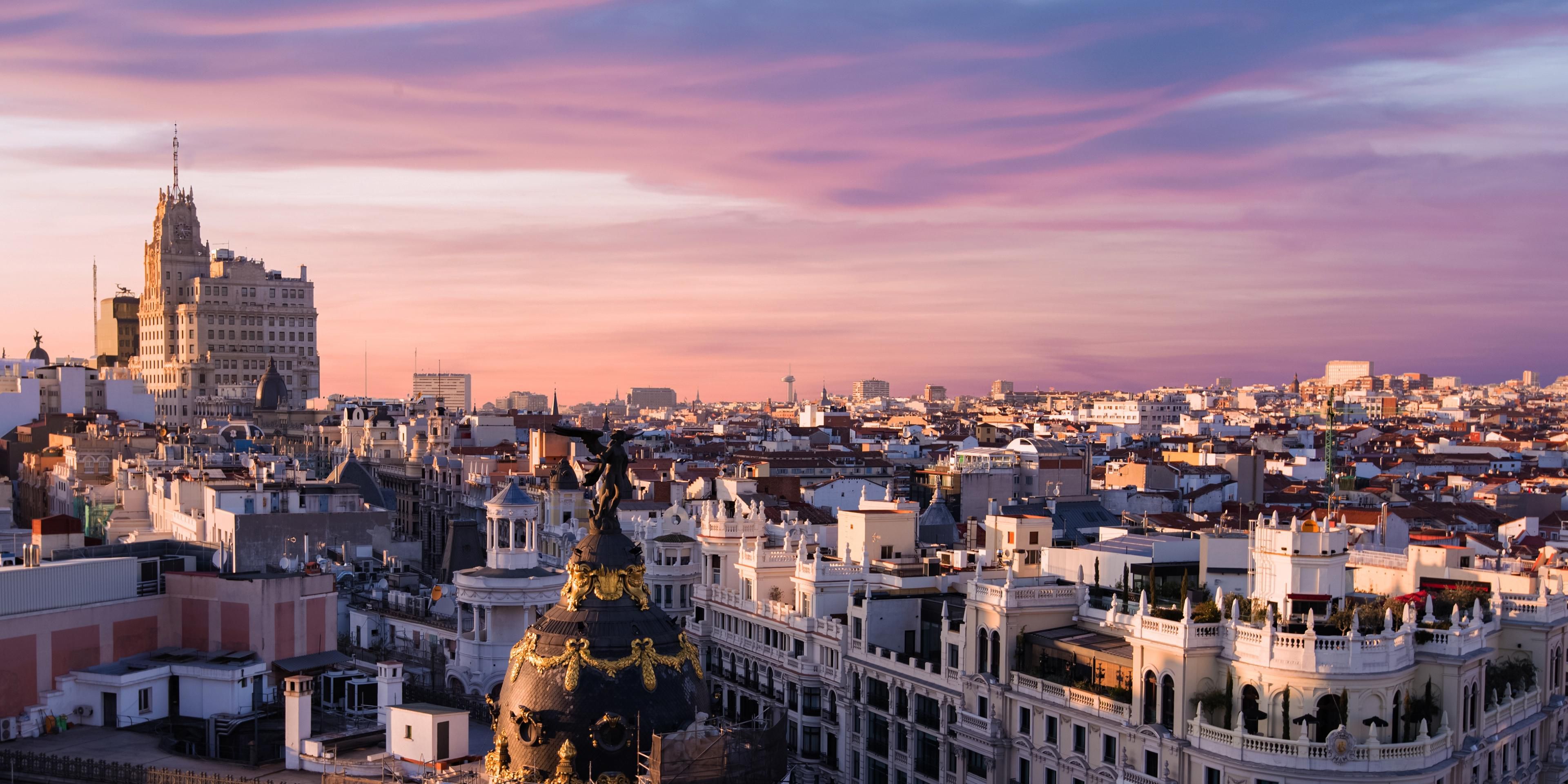 Discover Madrid, where art and luxury meet. Explore the Prado Museum with "Las Meninas," the Reina Sofía with Picasso's "Guernica," and the Thyssen with works by Van Gogh. Stroll through the exclusive Calle Serrano and elegant Ortega y Gasset for an unparalleled shopping experience. Intercontinental Madrid awaits you!