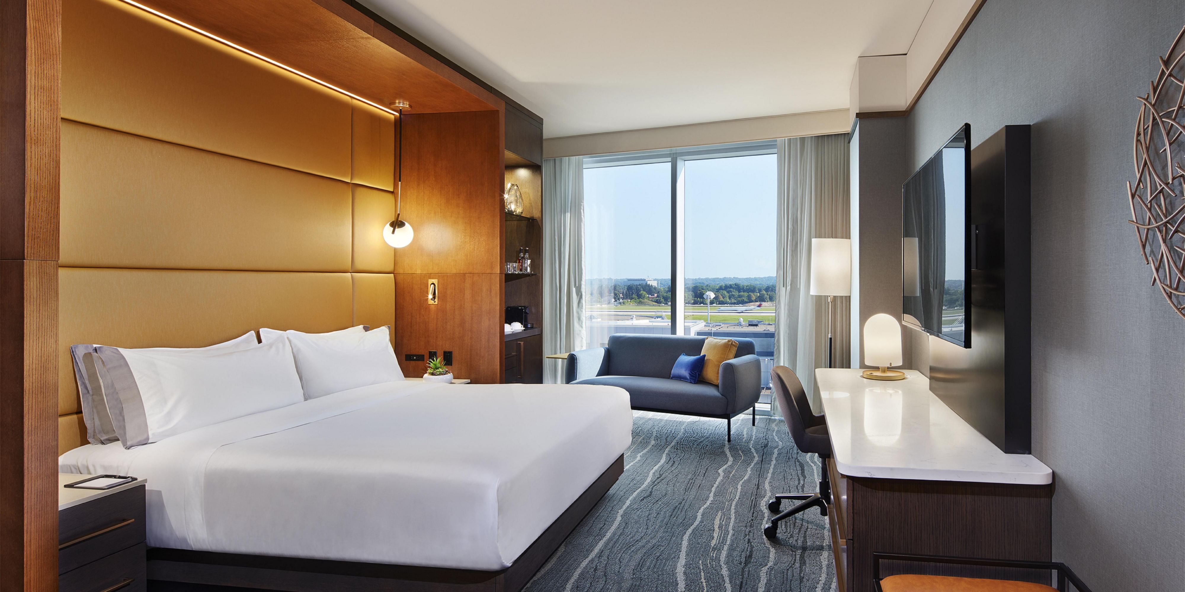 Enjoy modern style and luxury in our king guestrooms.