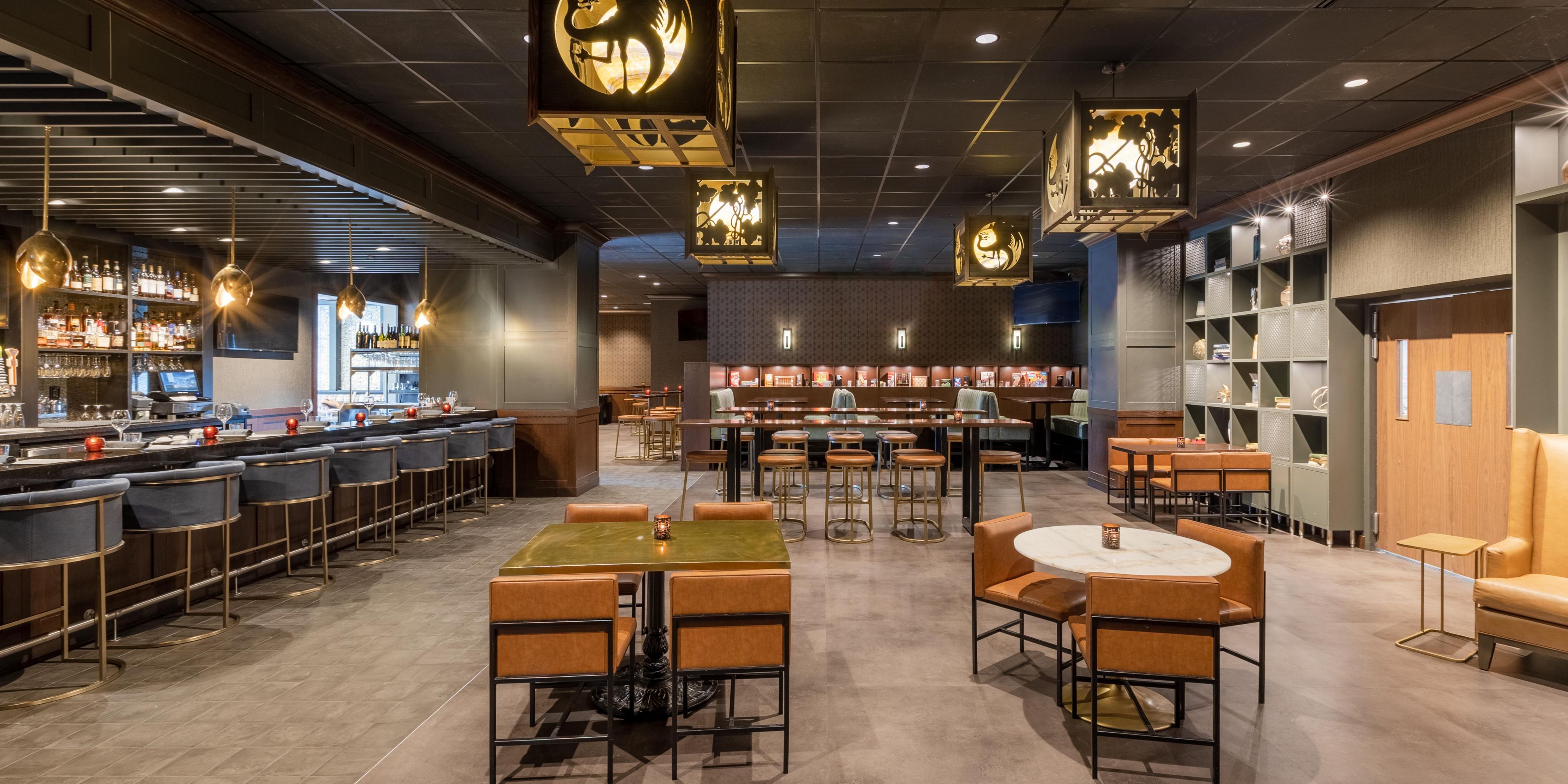 Warm and welcoming, Bradstreet Craftshouse is a hub of joviality. This is the place to lounge about with friends or meet and make new ones while enjoying a menu perfect for everything from happy hour noshing to a full dinner or late evening bar snacks with nightcaps.