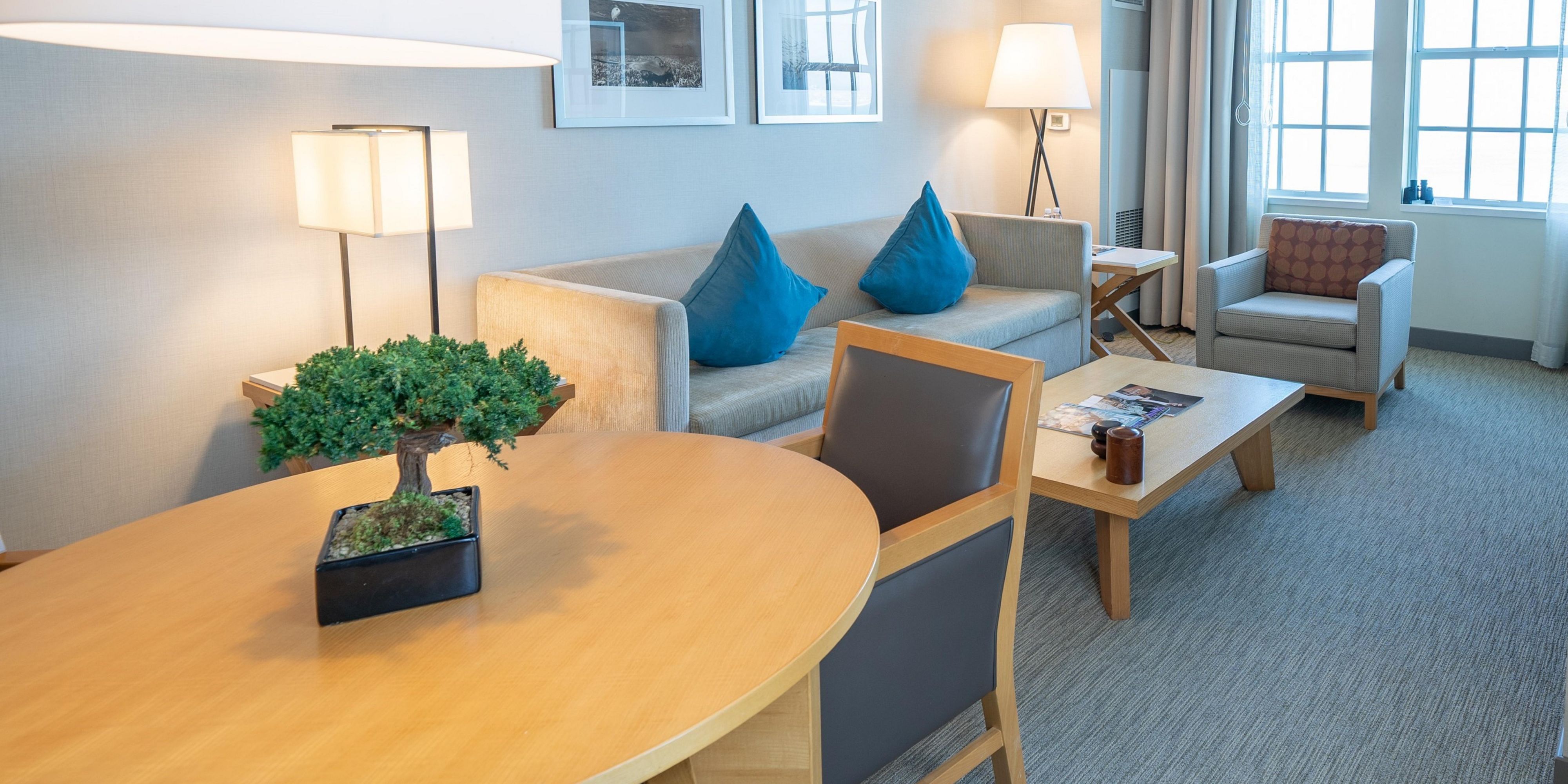 Mornings are savored with warm delights as each room provides barista-style brews from an espresso machine. Stay effortlessly refreshed with a refillable water bottle. Experience tranquility with in-room Zen gardens, a private sanctuary of daily stillness and natural beauty. Every detail is designed for your wellness in mind.