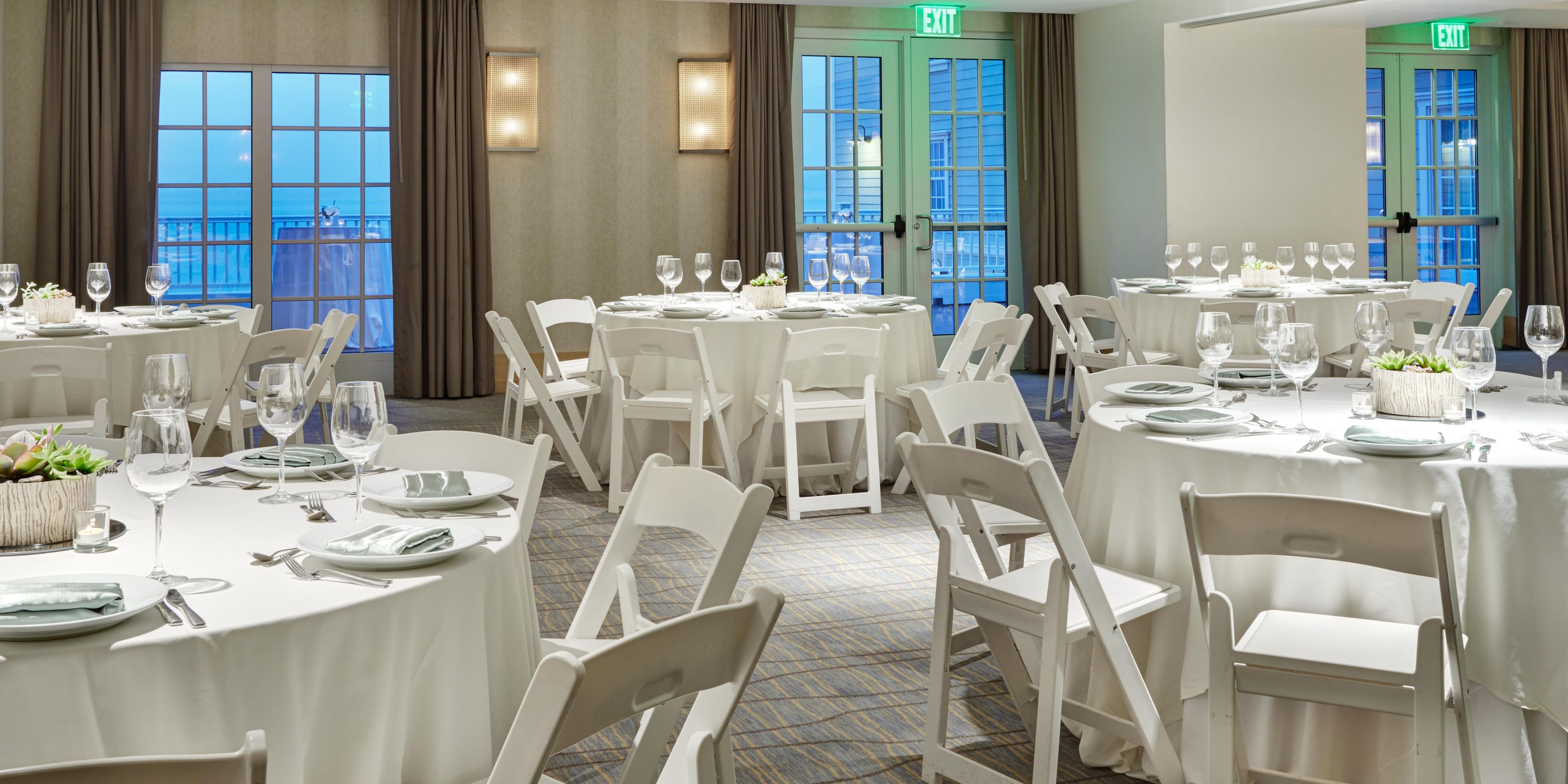 InterContinental The Clement Monterey offers catering for meetings, weddings, and events featuring seasonal California cuisine from gourmet breakfasts to elegant plated dinners. With flexible venues, curated beverage service, and seamless execution, it’s the premier destination for Monterey meetings and events.