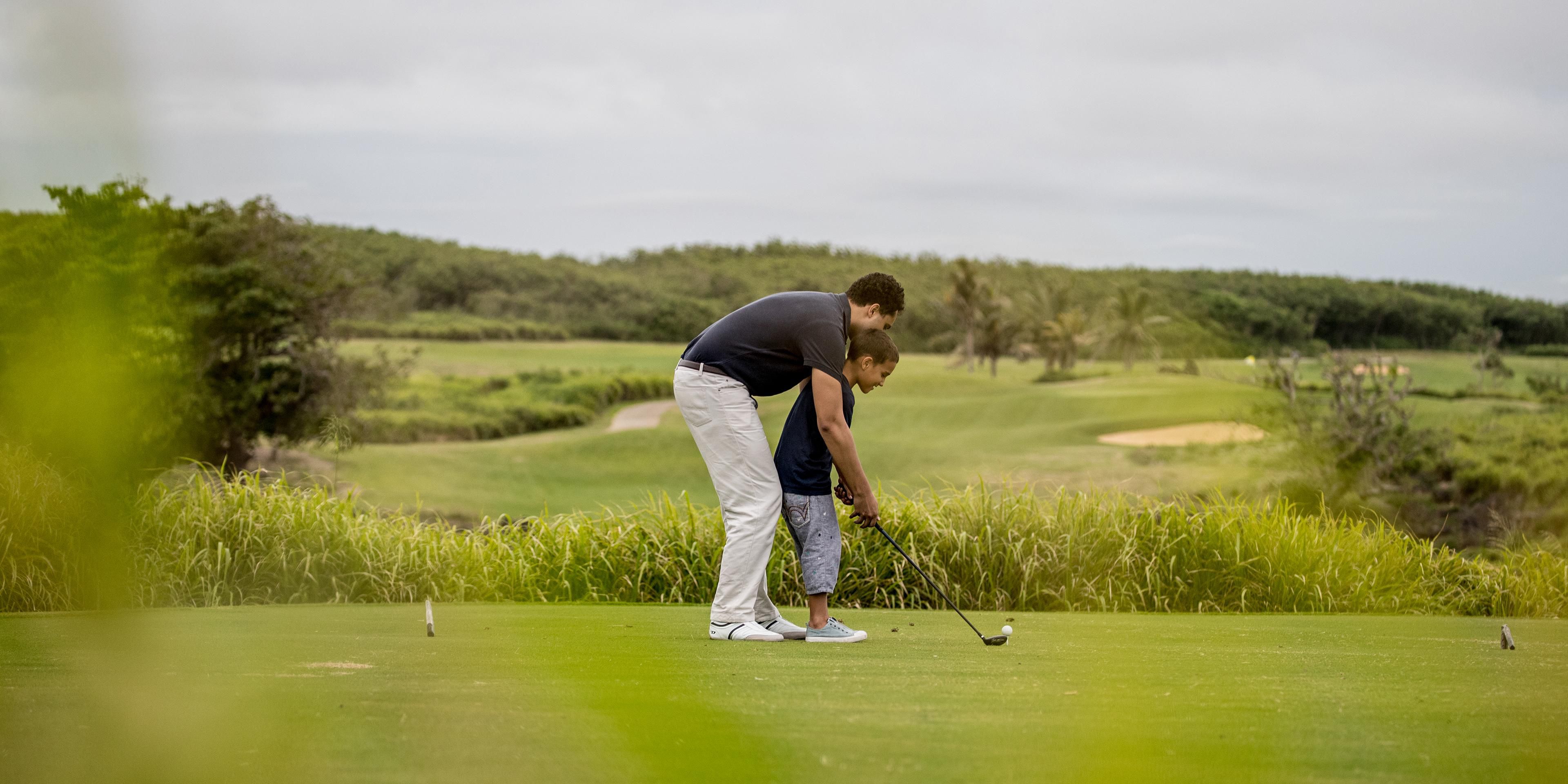 Natadola Bay blends world class golf architecture with dramatic landscapes from rolling pastures through to absolute beachfront. With the sparkling backdrop of coral reefs and the Pacific Ocean on 15 out of the 18 holes, keeping your concentration will certainly be a challenge!