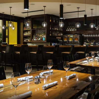 Quench your thirst and meet friends for drinks and appetizers.