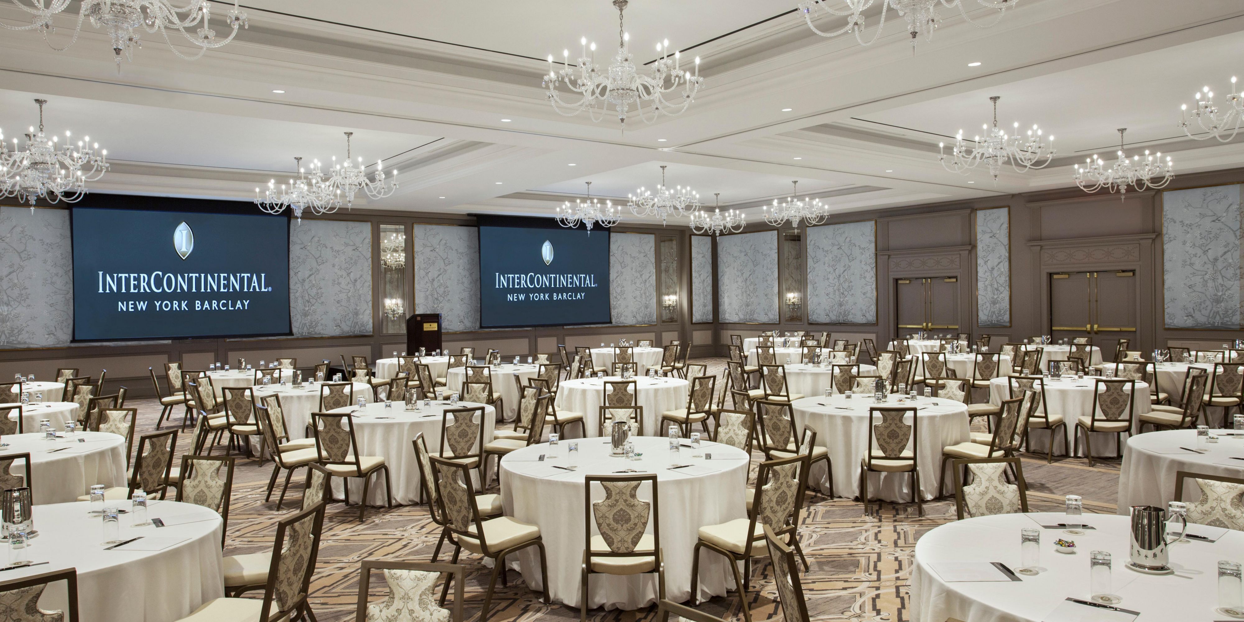 20,000 square feet of Midtown Manhattan event space — including two gleaming ballrooms — are a blank canvas waiting to be customized for your event needs. Our experienced and knowledgeable culinary, wedding planning and technology teams work closely with you to take your event seamlessly from concept to reality.