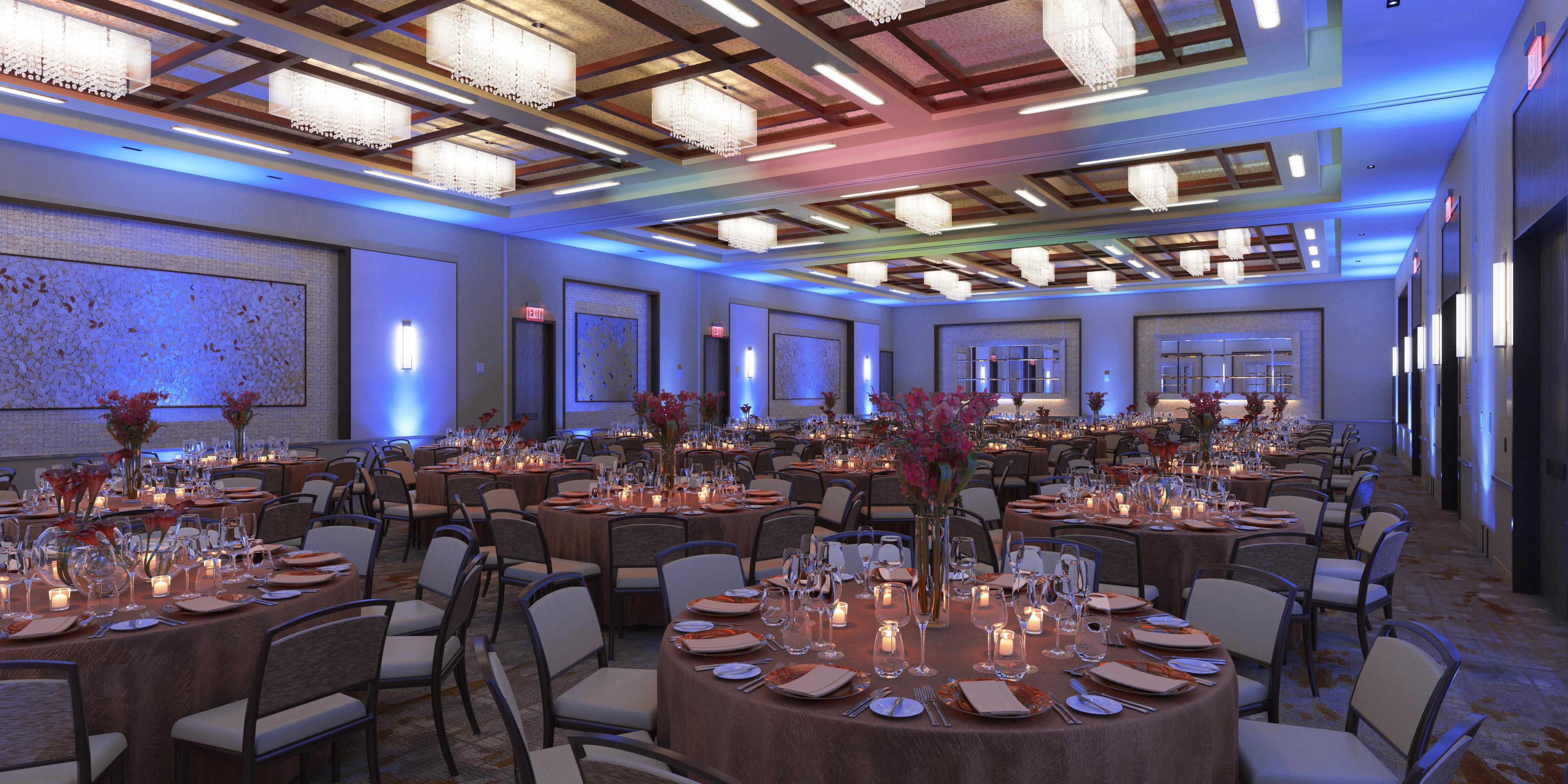The Conference Center complex is located on a dedicated meeting floor and includes the 4,000-square-foot pillar-free Gotham Ballroom with 14 feet ceiling height, a 1,600-square-foot foyer, seven additional meeting rooms, and expansive breakout areas. 