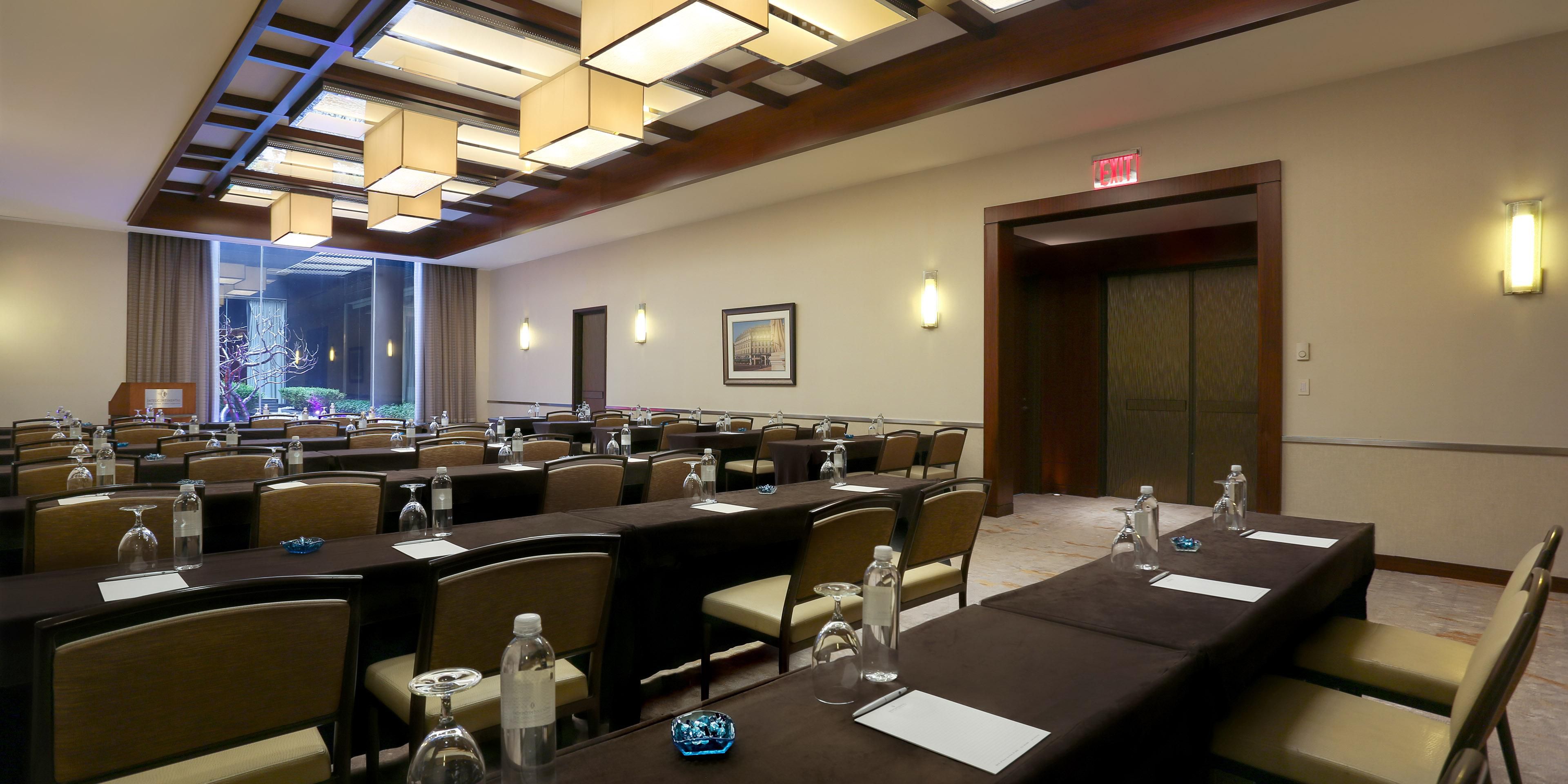 Located on the ground floor, Washington Square Park offers an intimate space for medium-sized groups with natural light from the inner garden courtyard.