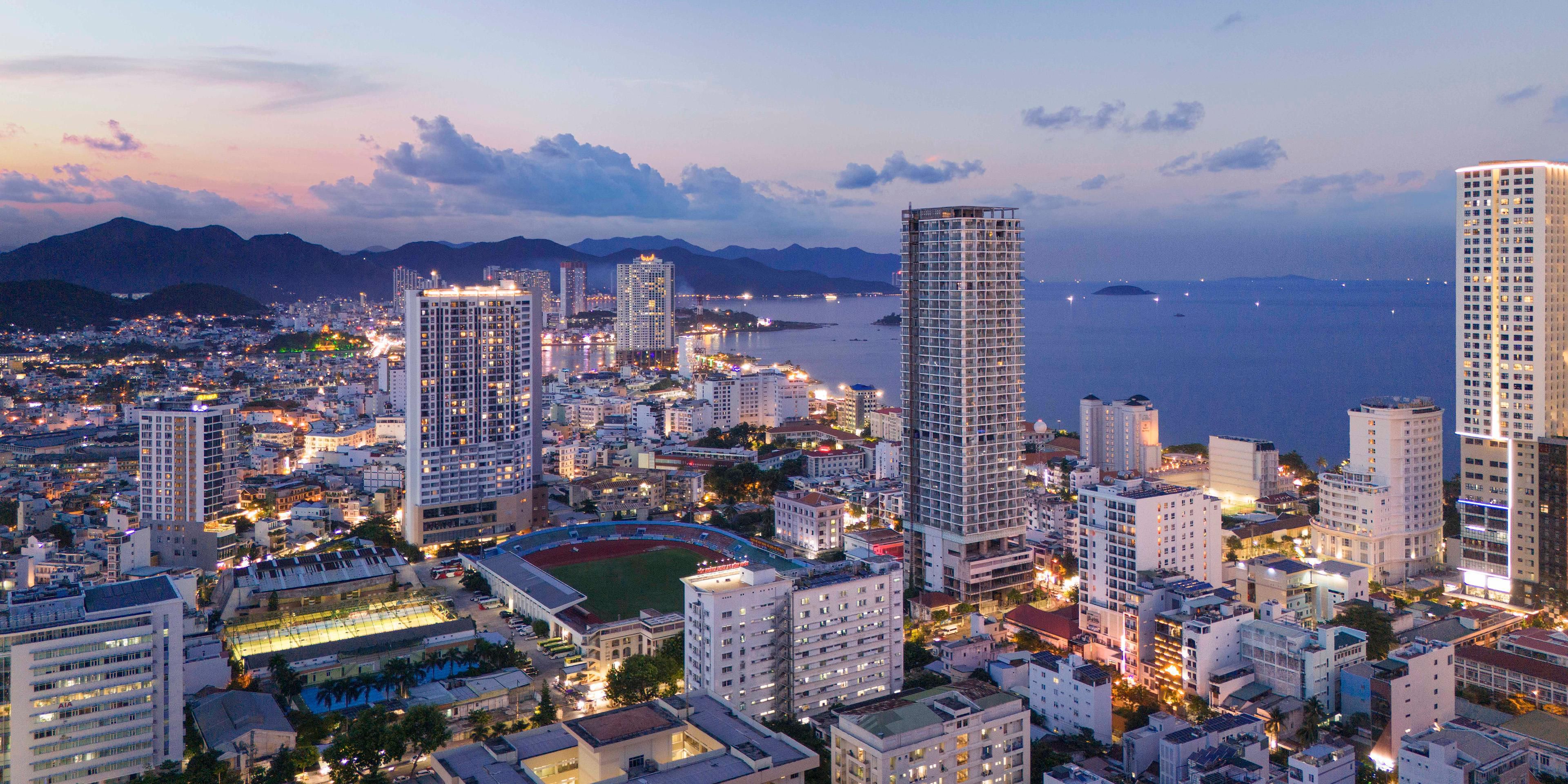 Situated along Nha Trang’s most vibrant beachfront avenue, the residences offer access to the city’s finest shopping, dining and entertainment, including a lively night market just steps away. Major business hubs, tourist attractions and essential services are within easy reach, making this an ideal location for both leisure and business travelers.