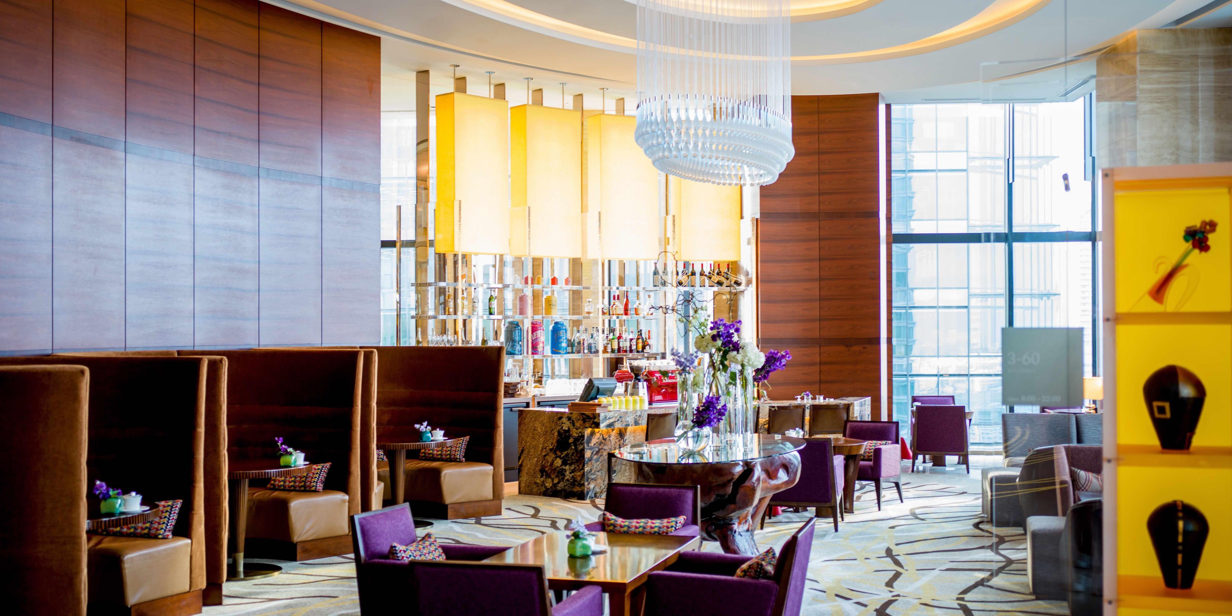 3-60 is the perfect lounge venue for a friendly gathering, an after-work drink, business meeting, or our renowned afternoon tea featuring our own TWG Tea blend. 3-60 affords spectacular views amidst a setting adorned with fine artwork.