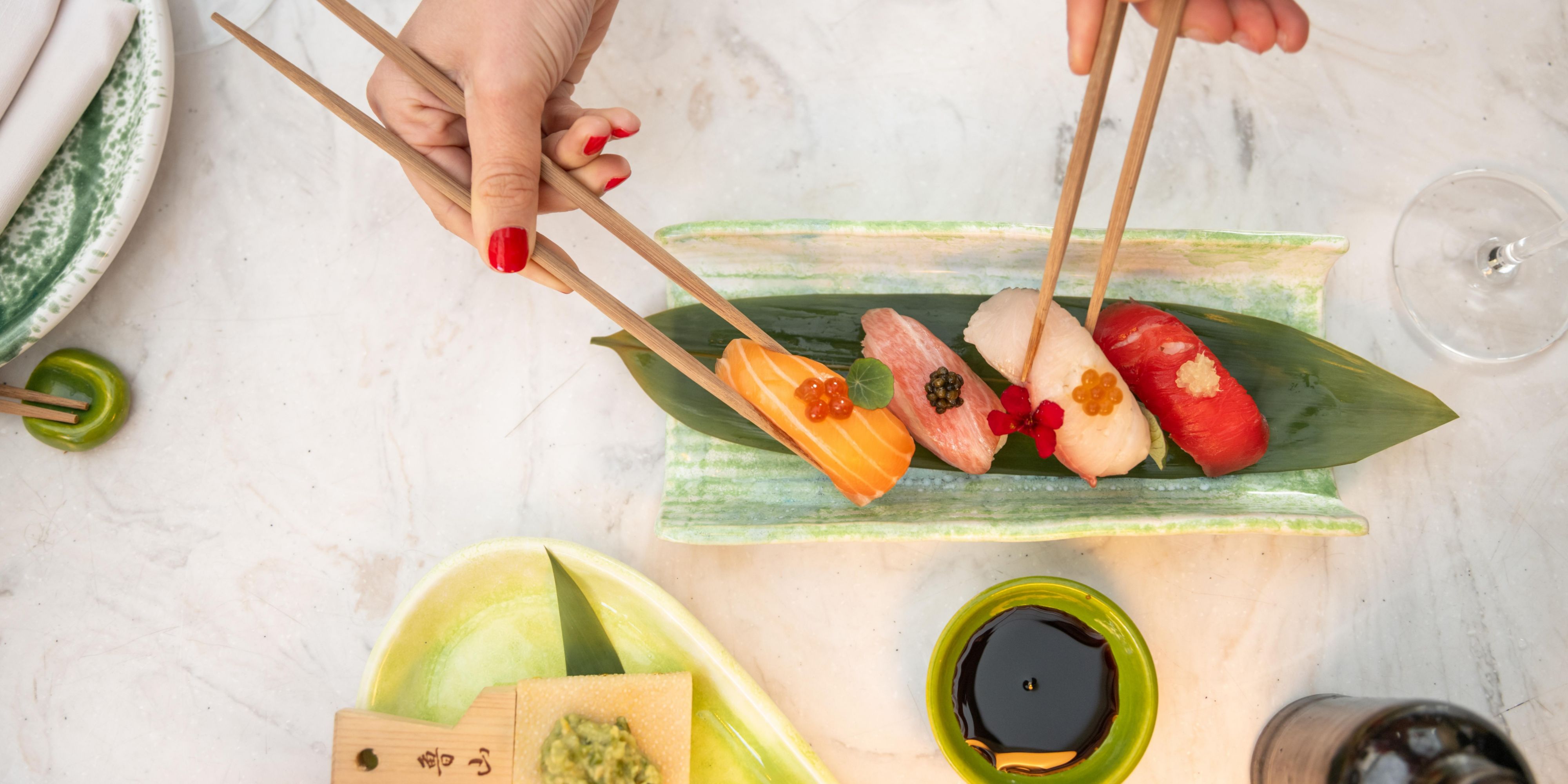 We look forward to welcoming you to discover our new restaurant, Mido Paris. Enjoy our open kitchen that blends the flavors of Japan and South America. Relax on our beautiful outdoor terrace, hidden in the hotel's patio.