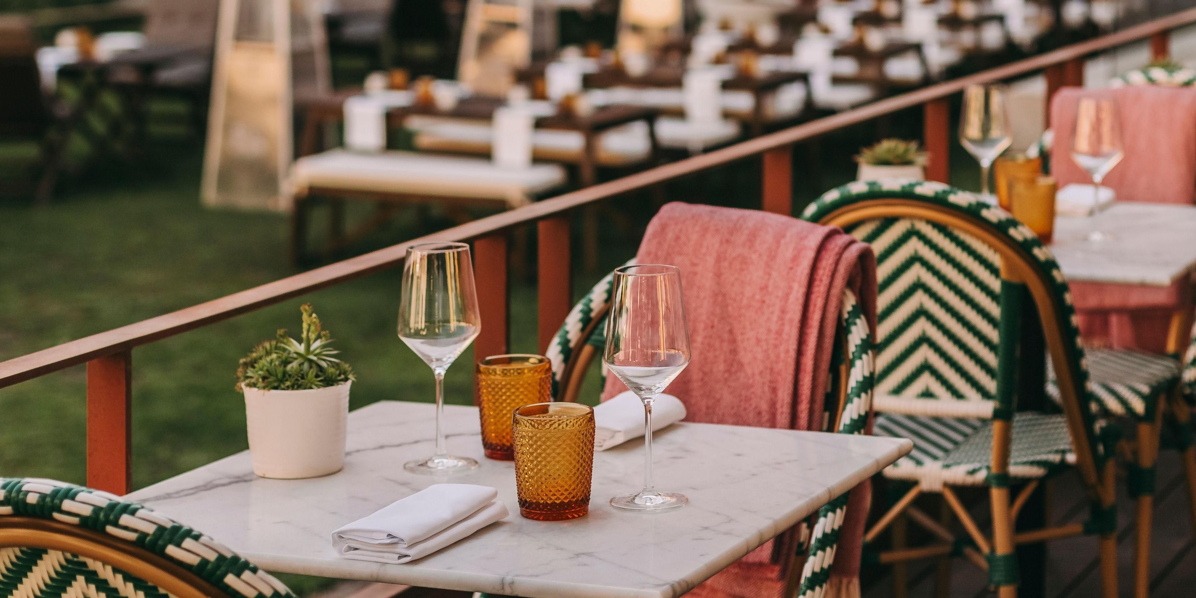 Escape to culinary bliss at Pátio das Cardosas! Our terrace is your destination for Al Fresco meals, where you can relish in the aromas and flavors of spring and summer. From perfectly grilled meats to fresh salads and desserts, there's something to delight every palate. Reserve your table now for an unforgettable dining experience.