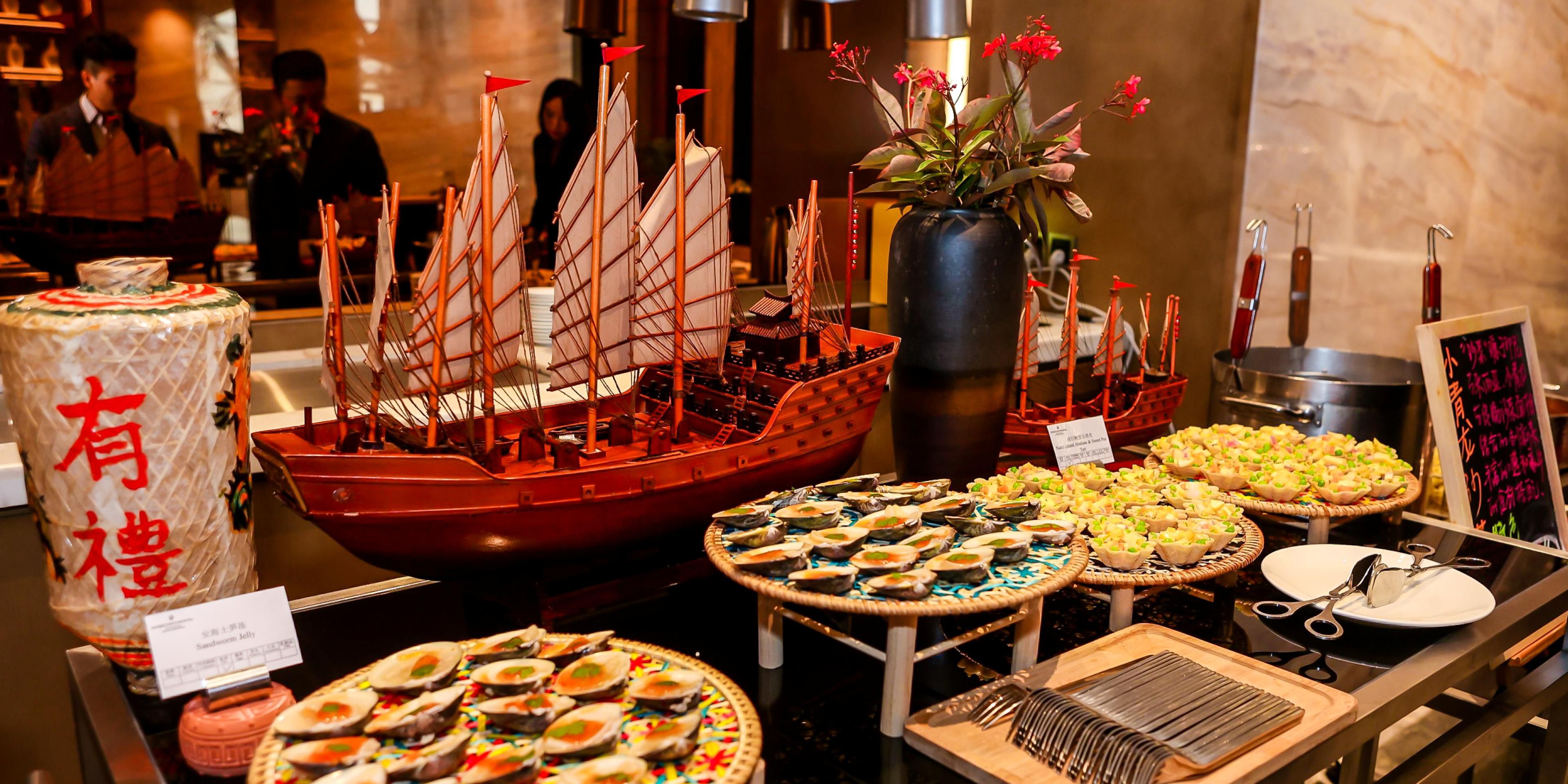 Blending Minnan tea culture with traditional snacks. Our customizable service suits any event scale or theme, sparking ideas over fine tea. With rich brews and nostalgic flavors, we boost meeting energy and seamlessly integrate Minnan's charm into your agenda.