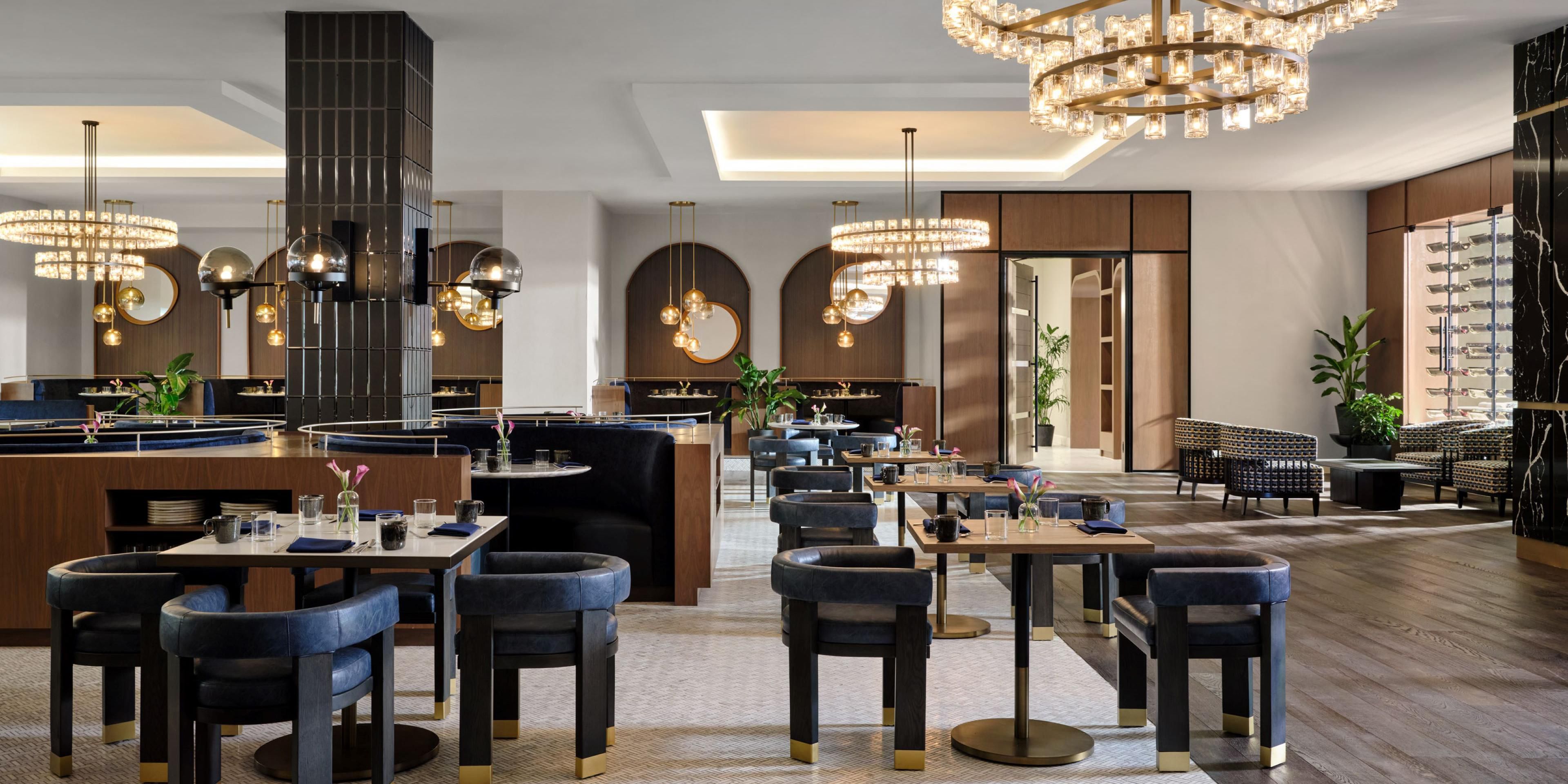 Experience curated events without leaving the hotel—from rooftop evenings at High Praise and chef-led dinners at Cavalier to seasonal celebrations and River Walk entertainment. Savor local flavors, skyline views, and vibrant culture—all within our walls.