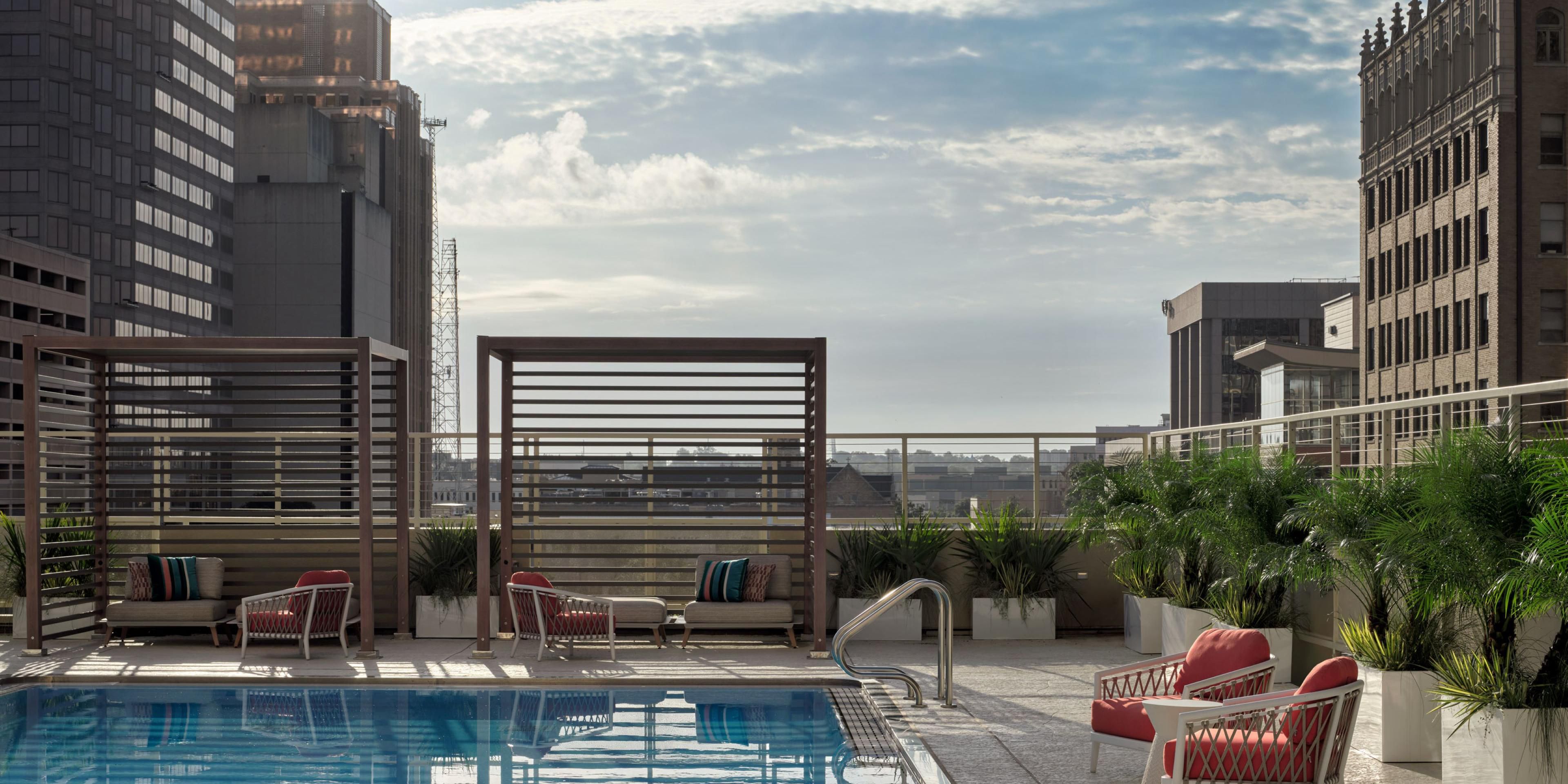 With incredible views of the surrounding skyline, our elegant rooftop pool deck immerses you in high style. Soak in the heated pool, take a complimentary yoga class, or enjoy the evening with playful tiki libations and hand-held snacks from High Praise. 