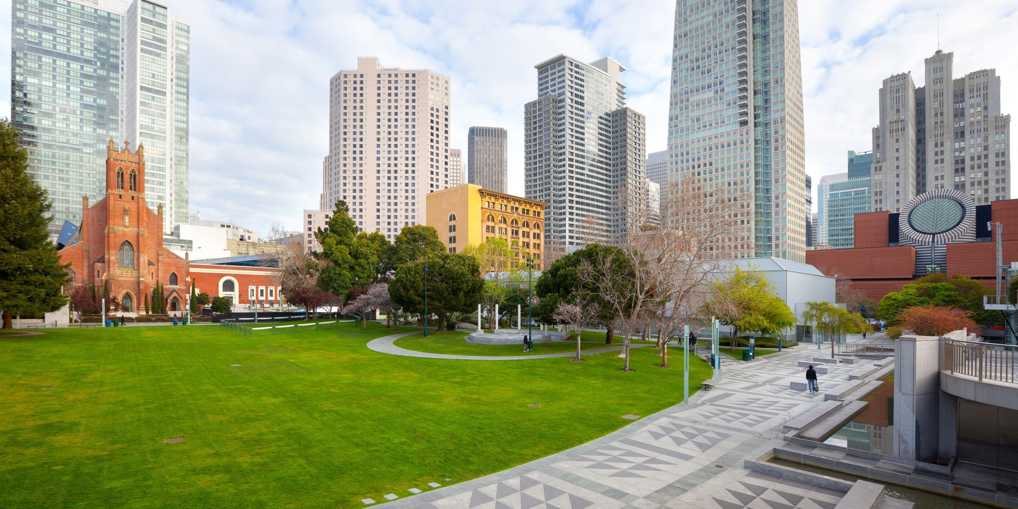 Discover San Francisco’s vibrant spirit with curated dining, culture, and entertainment—both at InterContinental and steps beyond—where iconic landmarks meet unexpected delights.