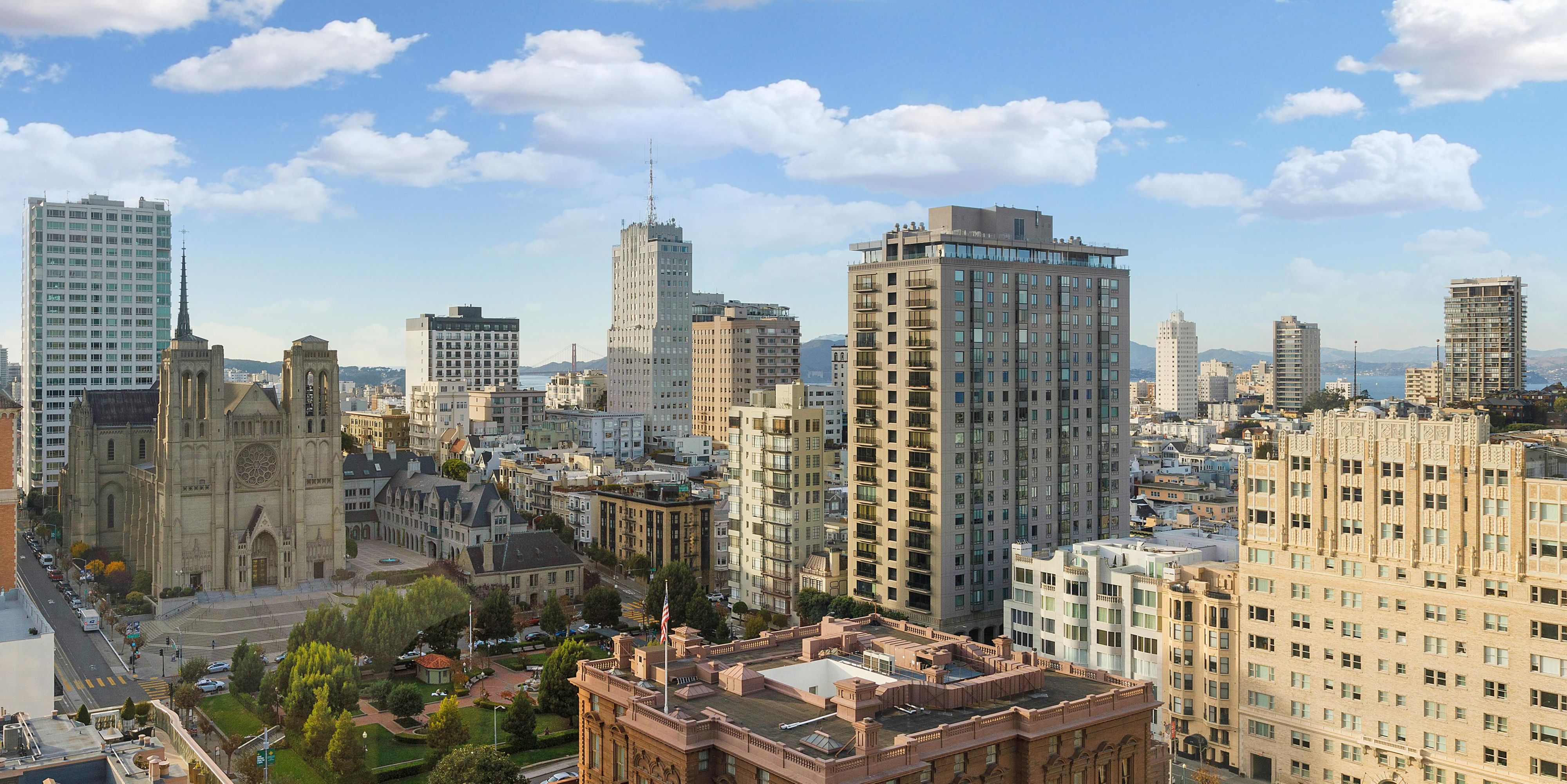 Discover an iconic backdrop for your next film project. The InterContinental Mark Hopkins in San Francisco offers luxurious spaces and stunning views, ideal for productions of all sizes. Work with our team to tailor services for your shoot, including catering and accommodation. Inquire now to secure your preferred dates.