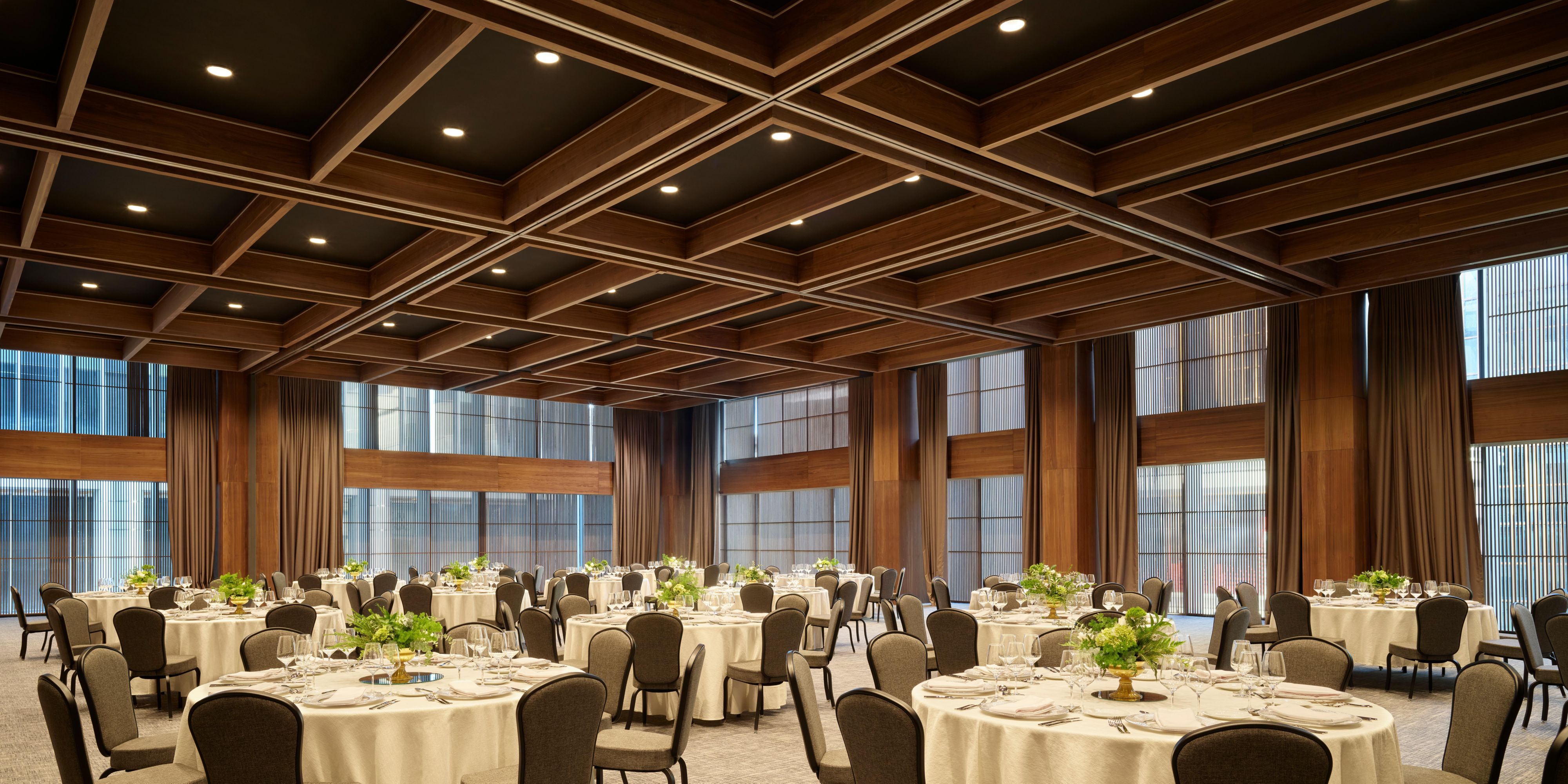 Discover the event venue at Presidente InterContinental Monterrey. Our versatile spaces are perfect for meetings from 10 to 600 people, offering a prime location, cutting-edge technology, and personalized service to ensure your event's success. Book today and make your event unforgettable!