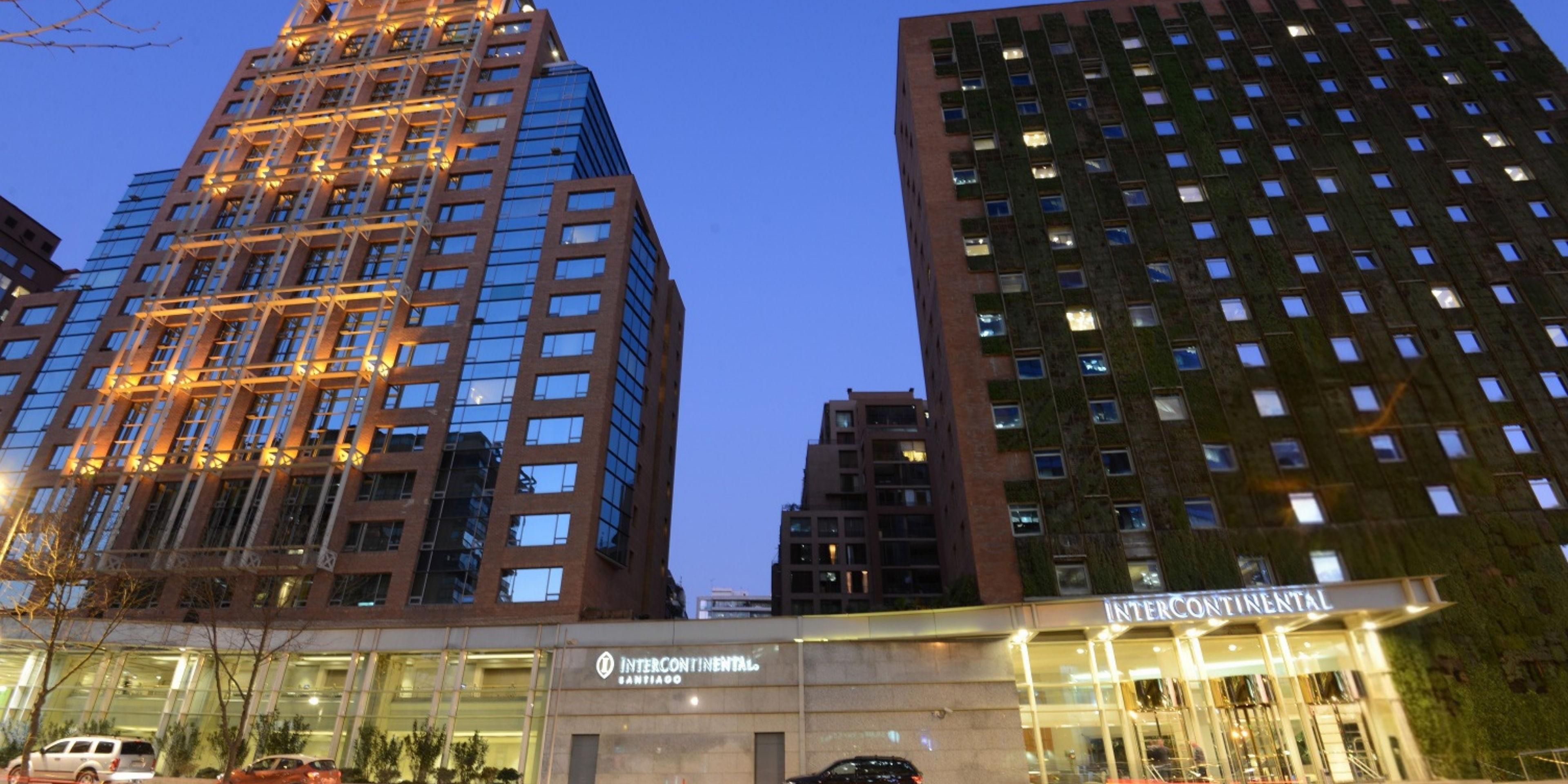 Exterior of a 5-star hotel in Las Condes