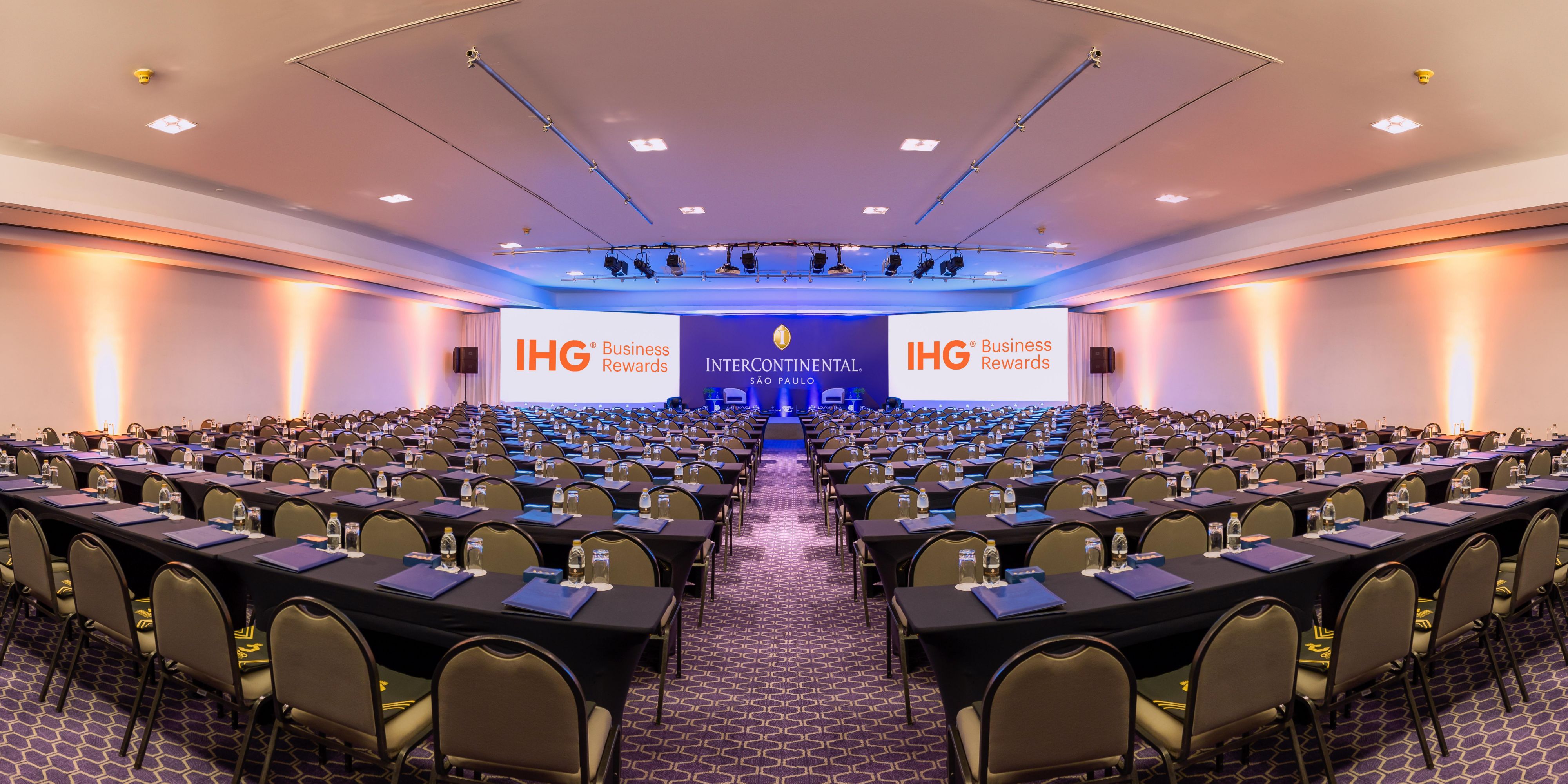 When you are ready to plan your next event, we will be ready to welcome you.
With our new cleaning protocols and our flexible offer for events and meetings, you
will have the confidence you need to stay focused on your meeting objectives.