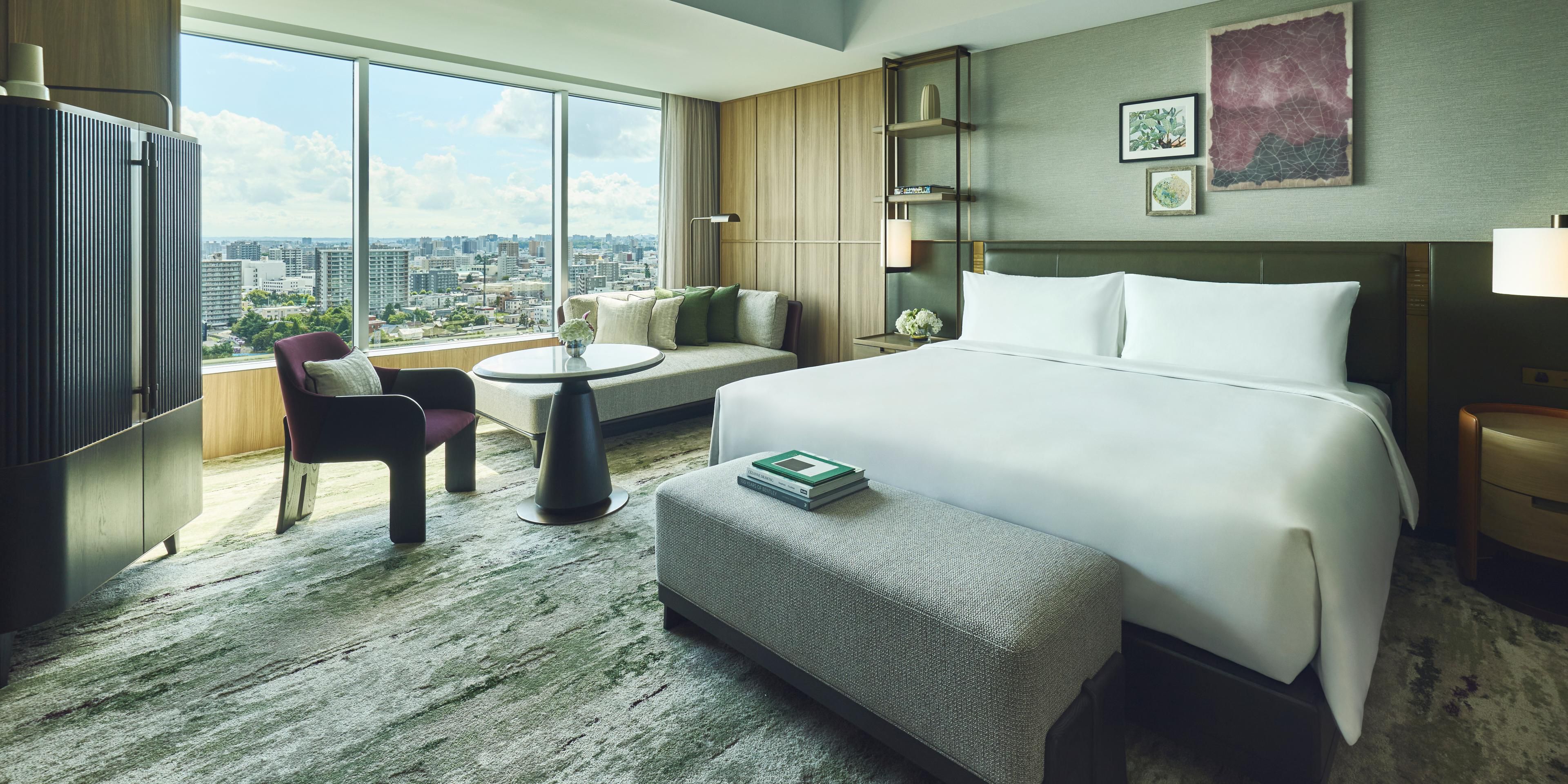 1 King Premium Club Lounge Access