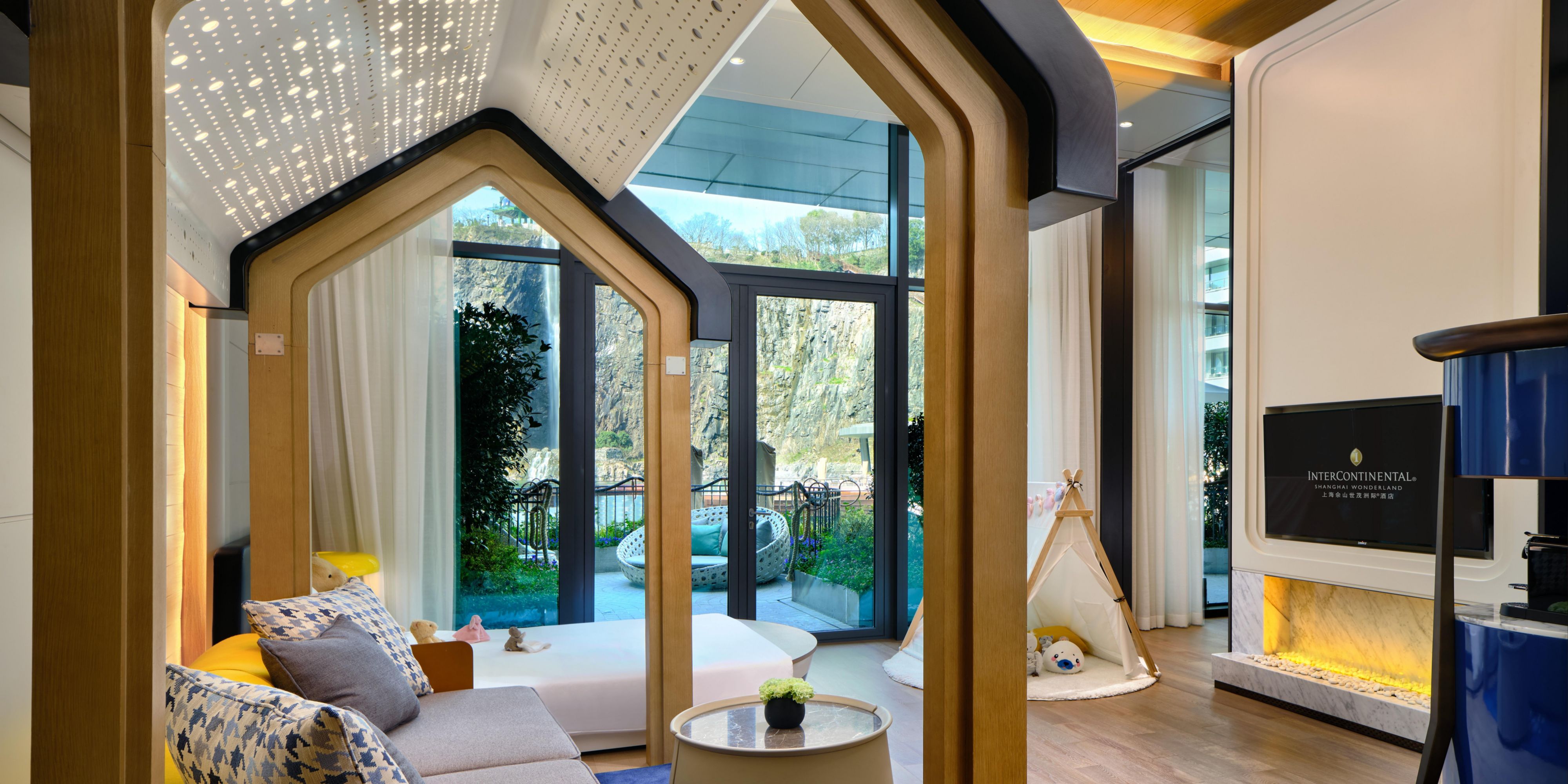 InterContinental Duplex Suite Aqua View
