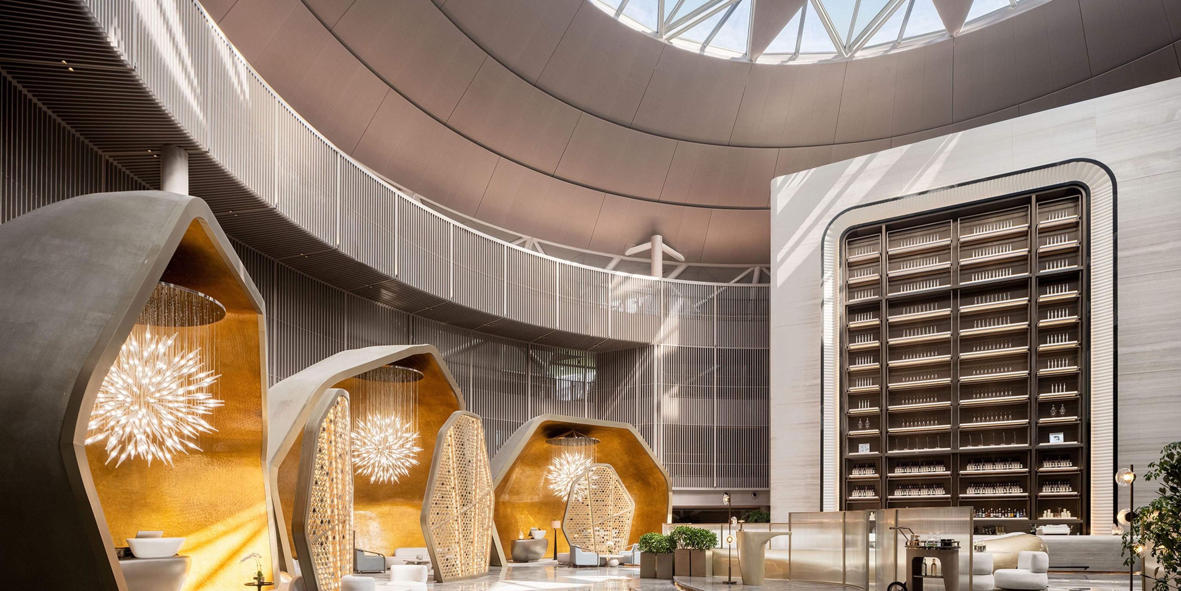 住店客人可享受一次，拆分订单、续住及连住两晚以上不可叠加使用，酒店合作服务商提供旅拍精修3张及15秒短视频，须提前预约。