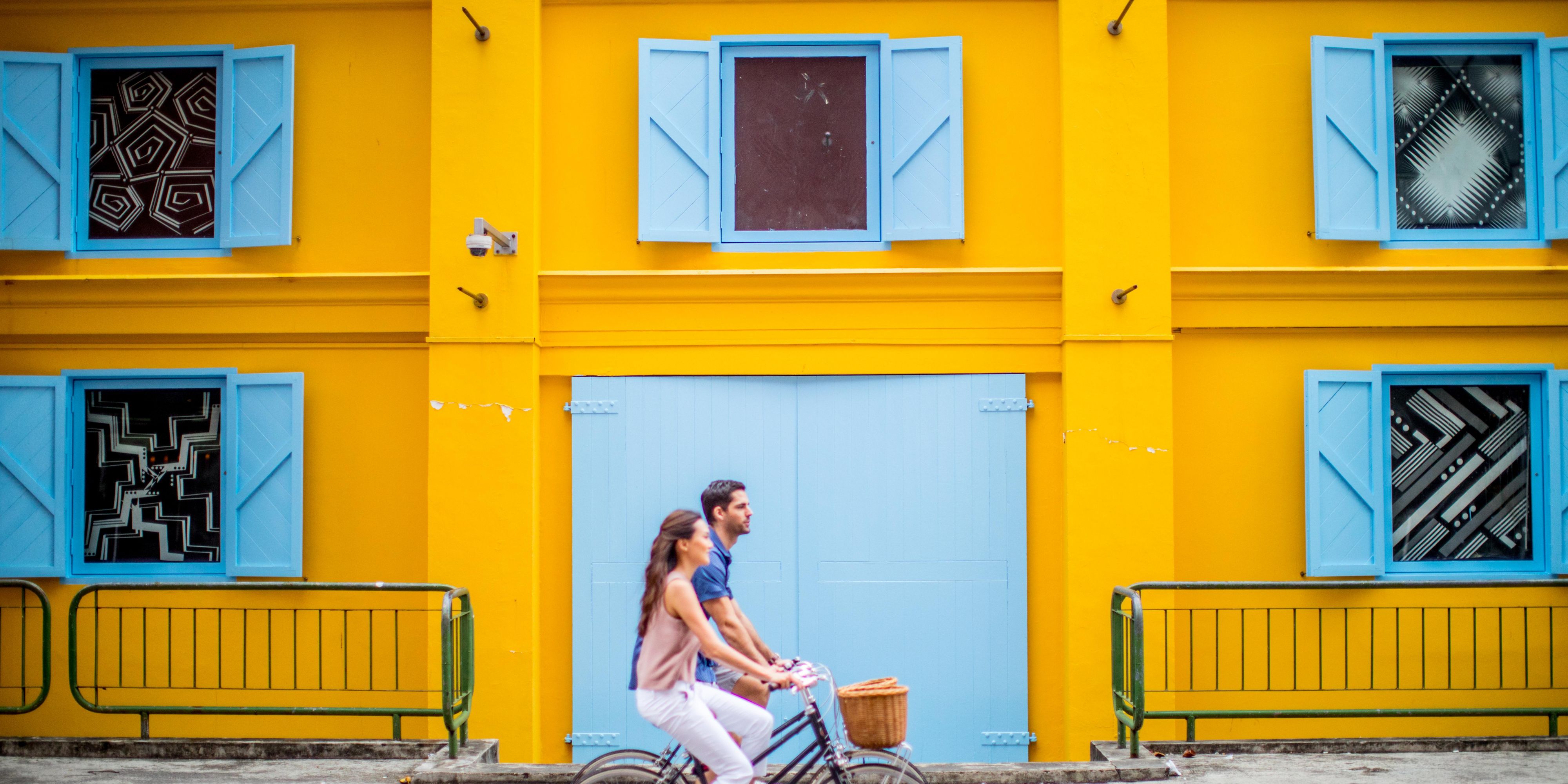 Enjoy urban exploration with Tokyo Bikes, available complimentary for hotel guests to explore the vibrant Robertson Quay precinct.

Pedal along the scenic Singapore River, taking in captivating sights while discovering bustling hotspots and hidden gems.