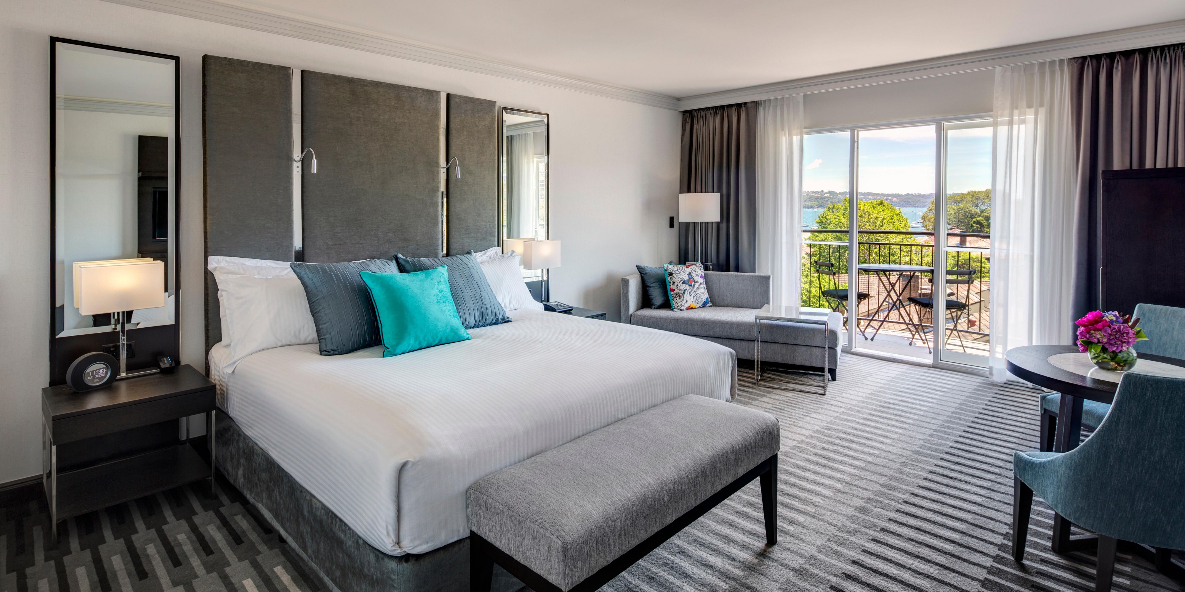 Bask in panoramic views of Sydney Harbour and Double Bay’s sparkling marina. Watch the sunset paint the water from your balcony, as luxury meets calm in a space designed for quiet indulgence and timeless elegance.