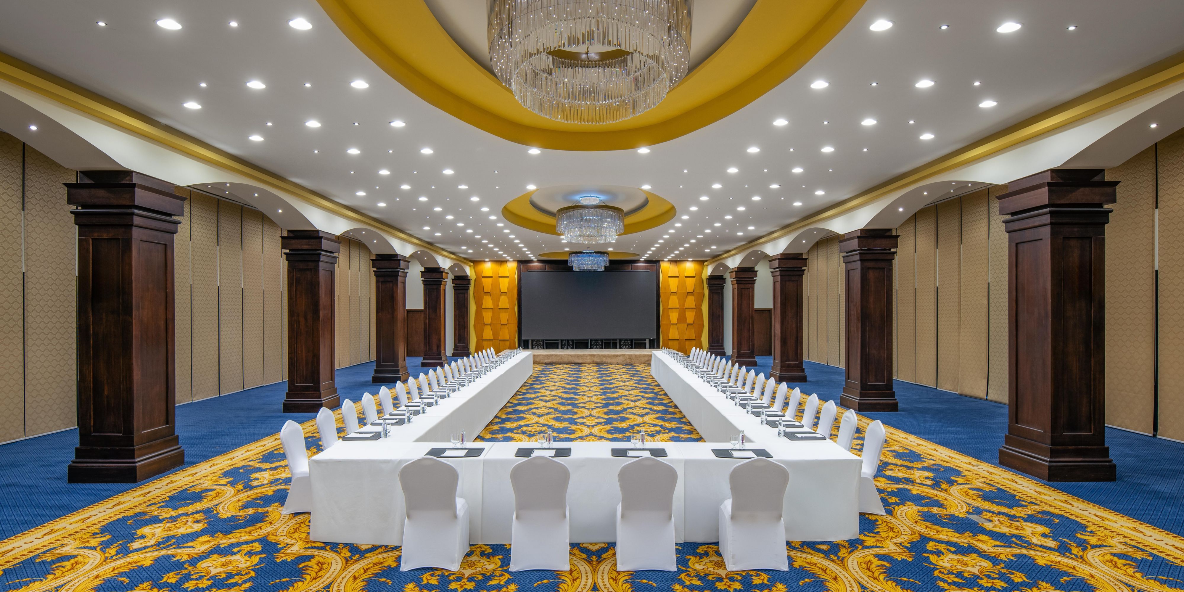 Host your next event in the heart of the Taif with our versatile venues. Equipped for gatherings of all sizes, including conferences with up to 1’000 attendees, our event spaces are sure to impress with cutting-edge technology and modern facilities. We also offer tailored banquet or VIP setups a to suit your preferences.