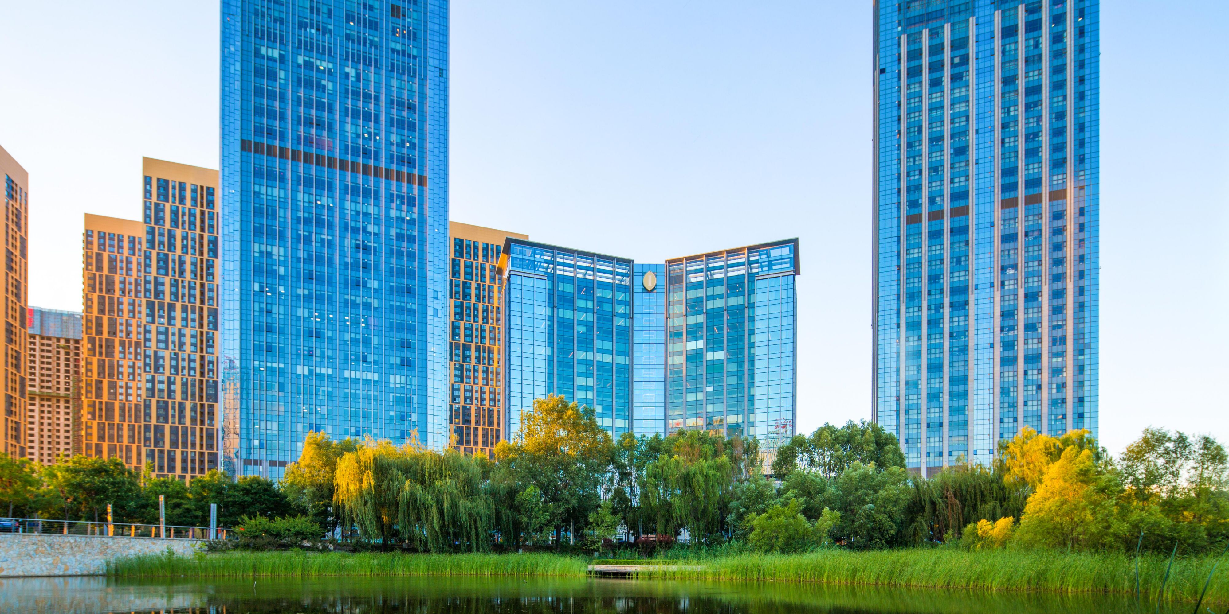 InterContinental Taiyuan is located in the Changfeng Business District, the government, economic and cultural centre, surrounded by several museums and shopping center, which is ideal for both business and leisure travellers, and fashionable elite. The hotel has a grand view of the Fen River with a convenient transport system.