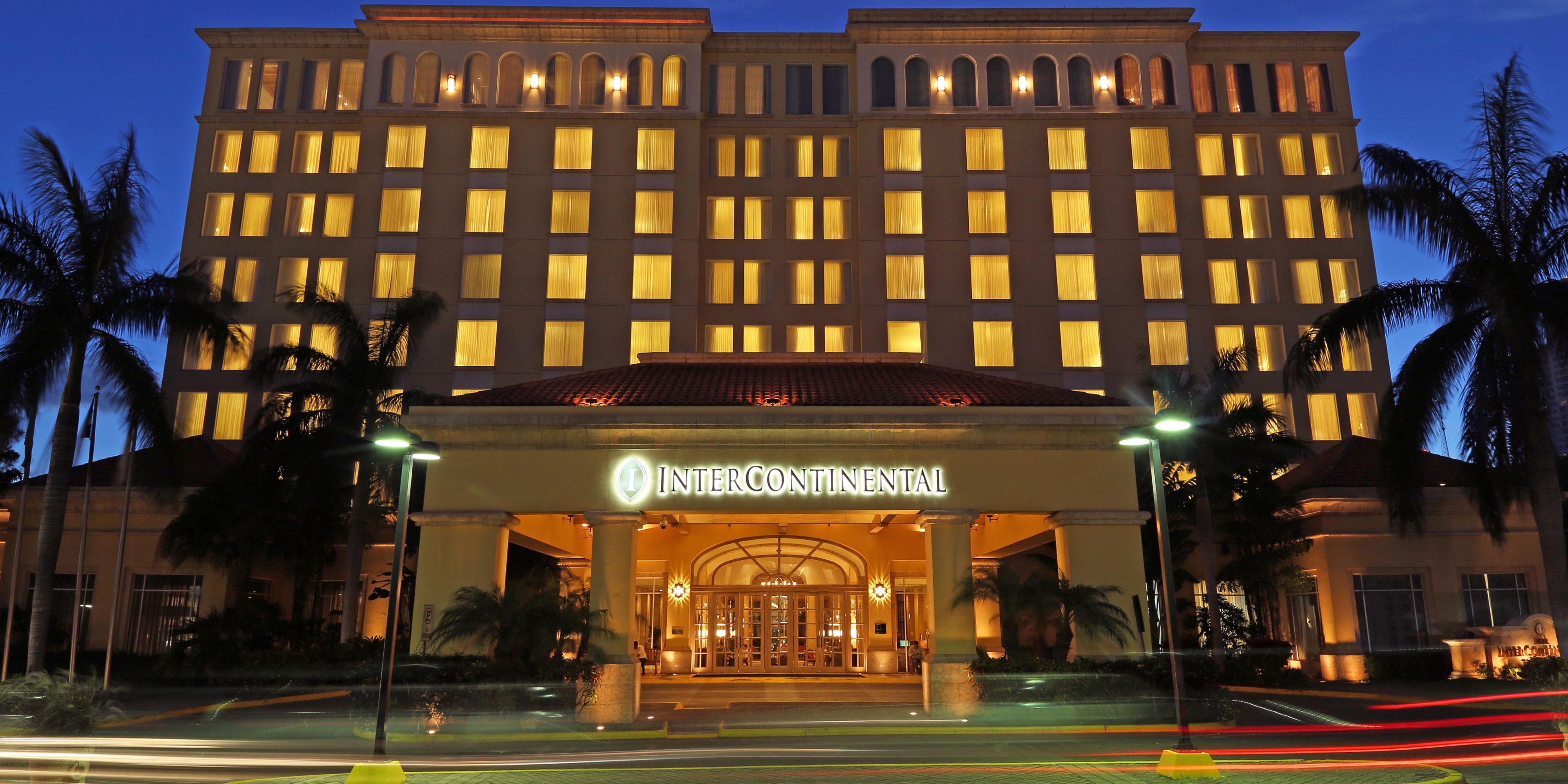 Experience the magic of the season at InterContinental Tegucigalpa. Enjoy our exclusiveChristmas Suite package, featuring luxurious accommodations and festive amenities— designed for unforgettable December moments in an atmosphere of elegance and comfort.