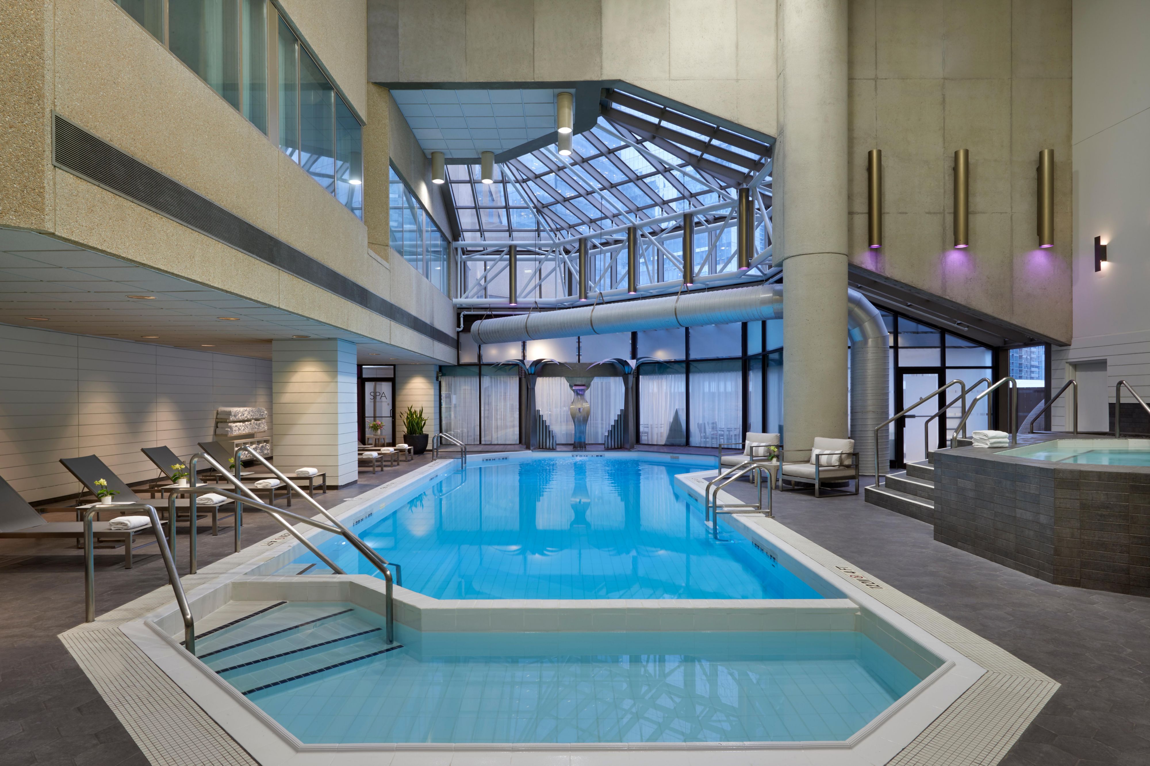 InterContinental Toronto Centre Indoor pool