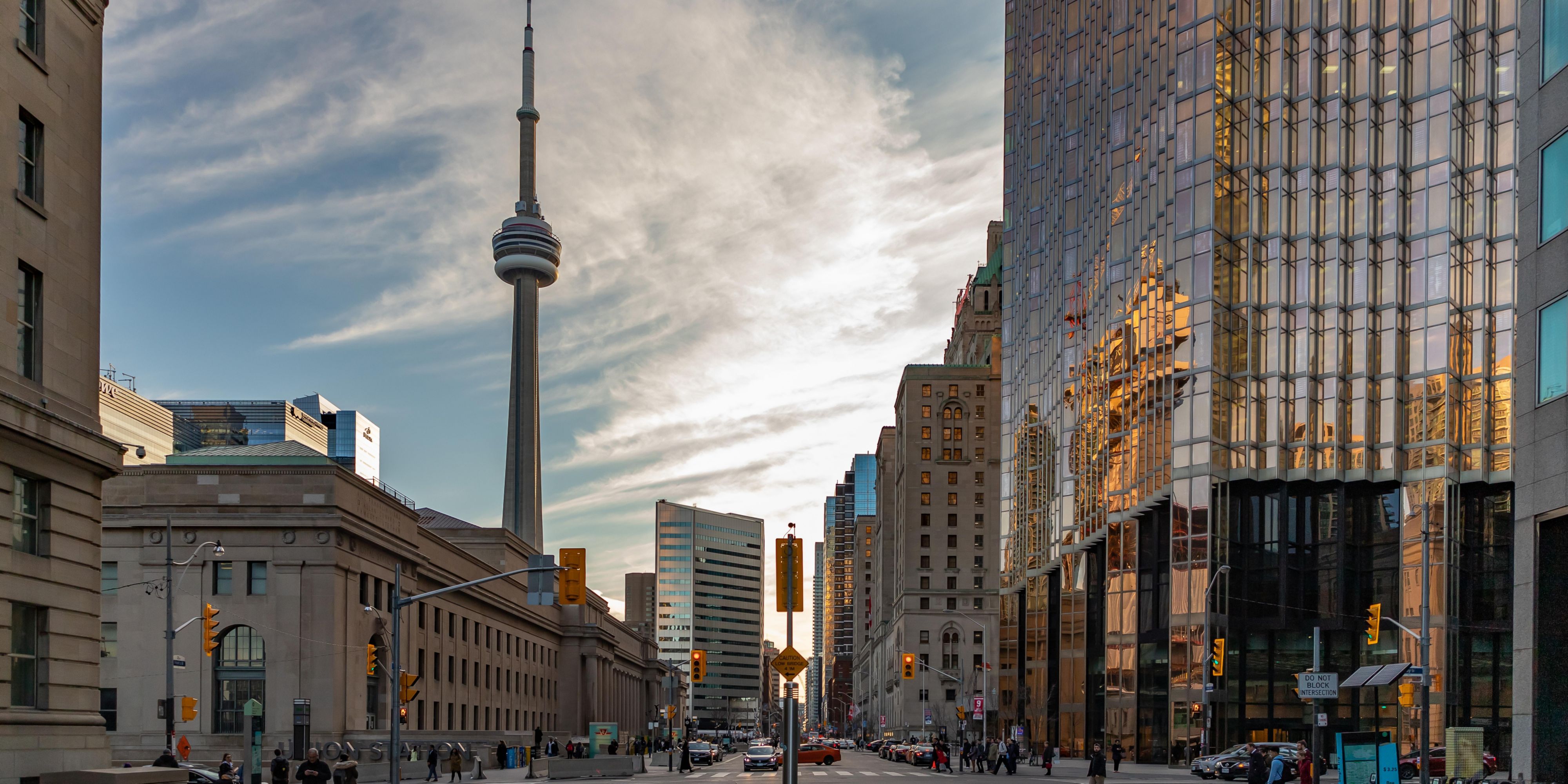 Come let InterContinental Toronto help you explore the city.