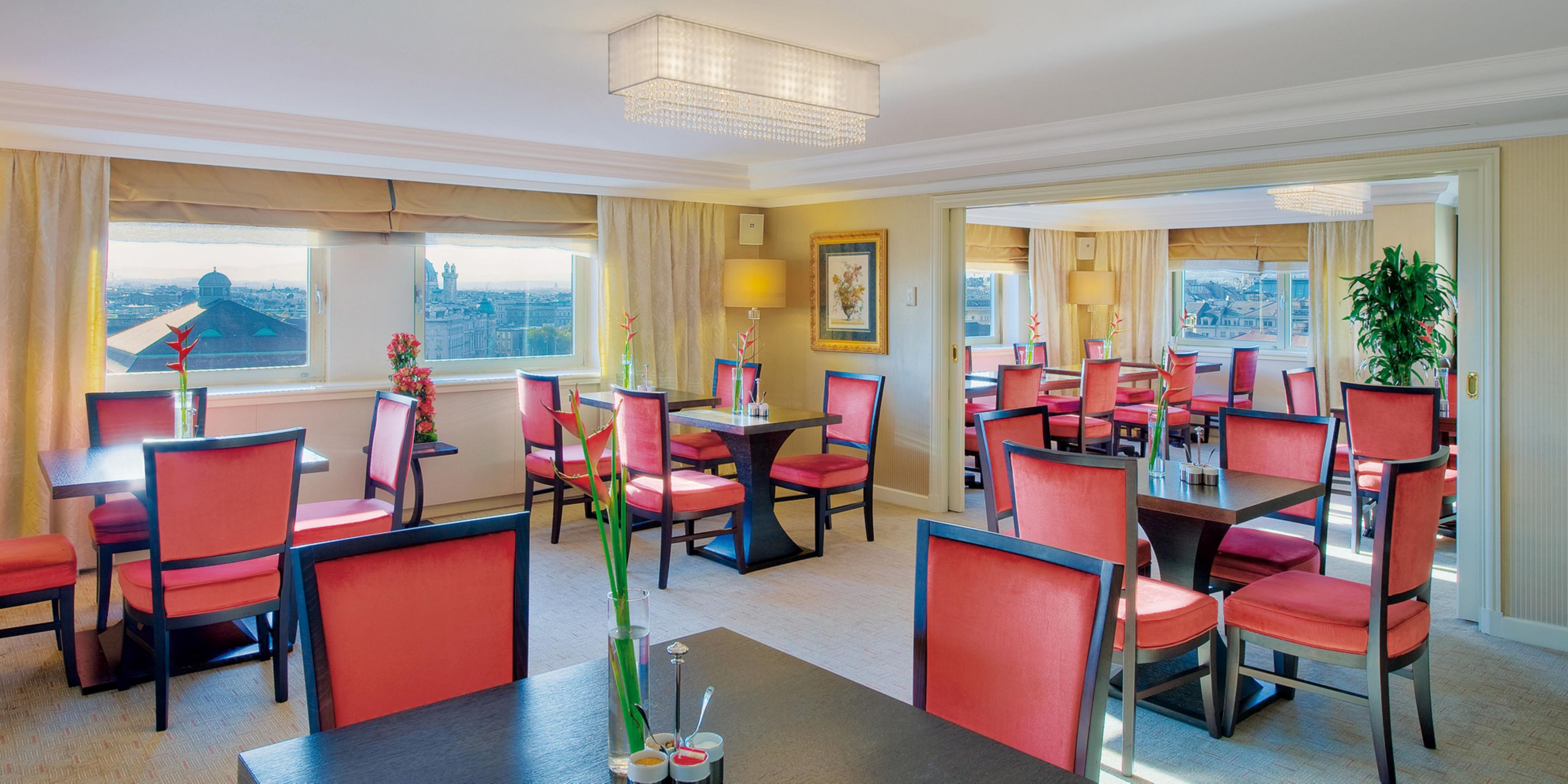 Enjoy various benefits at the Club InterContinental lounge