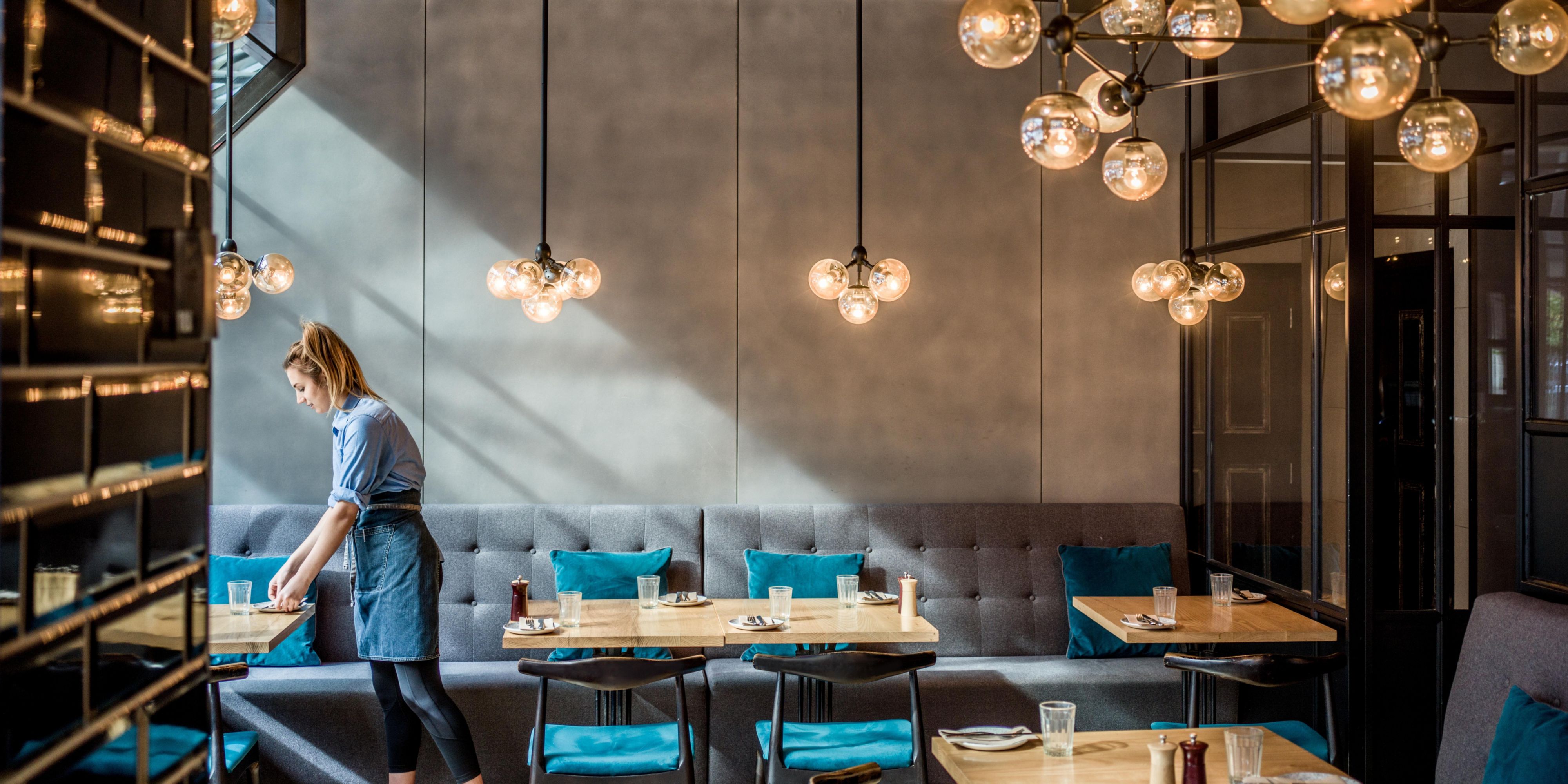 Located around the corner from InterContinental Wellington, Two Grey is a vibrant destination for brunch, coffee, and relaxed lunches. Evenings come alive with a lively after-work atmosphere, shareable plates, seasonal dishes, craft beers, and a carefully curated wine list featuring NZ and global selections.