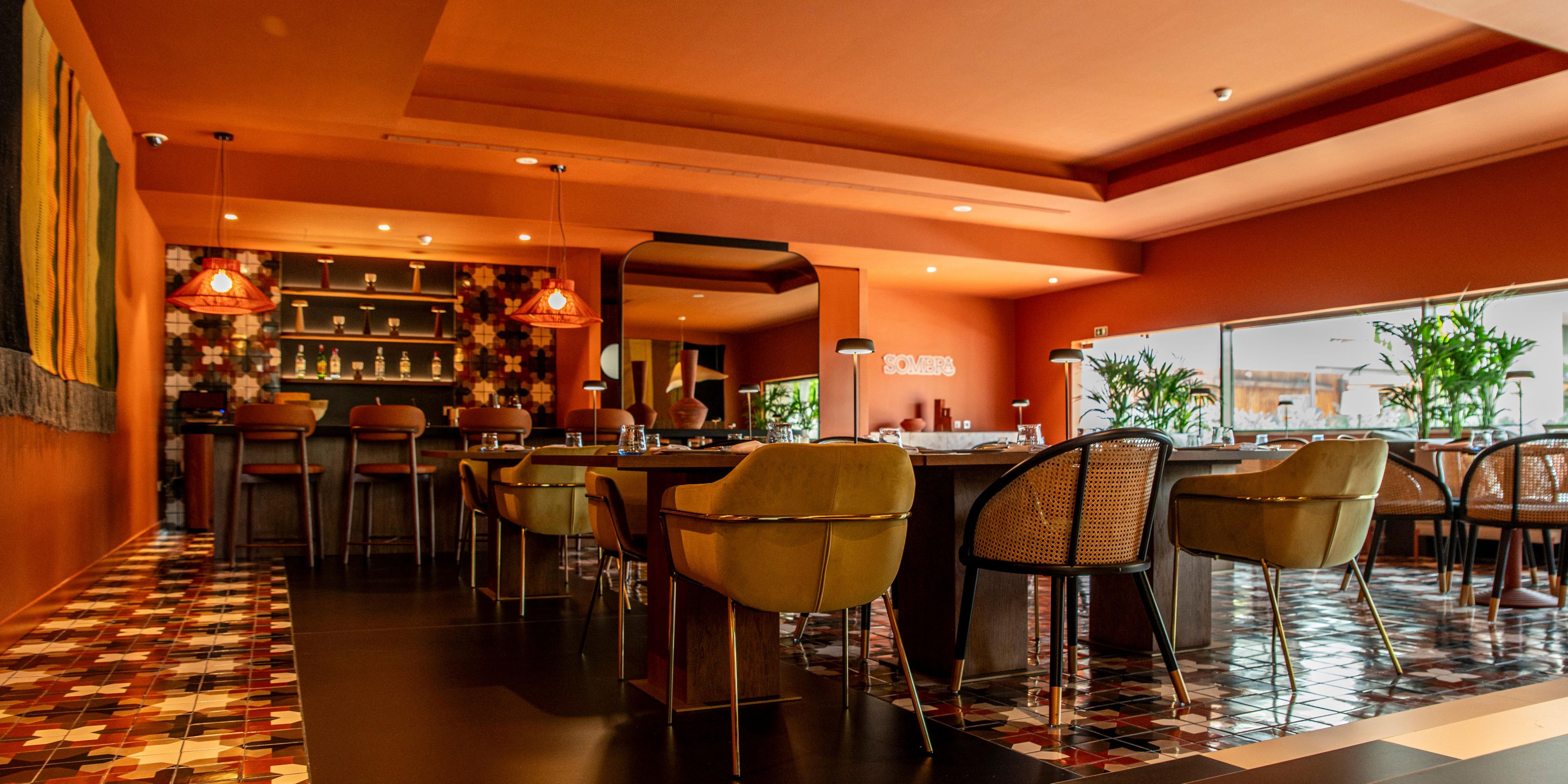 Savor bold flavours and locally inspired cuisine at Sombra Restaurant, where fresh ingredients and creative dishes take center stage. Dine in a laid-back yet elegant atmosphere, celebrating the vibrant essence of the Algarve.