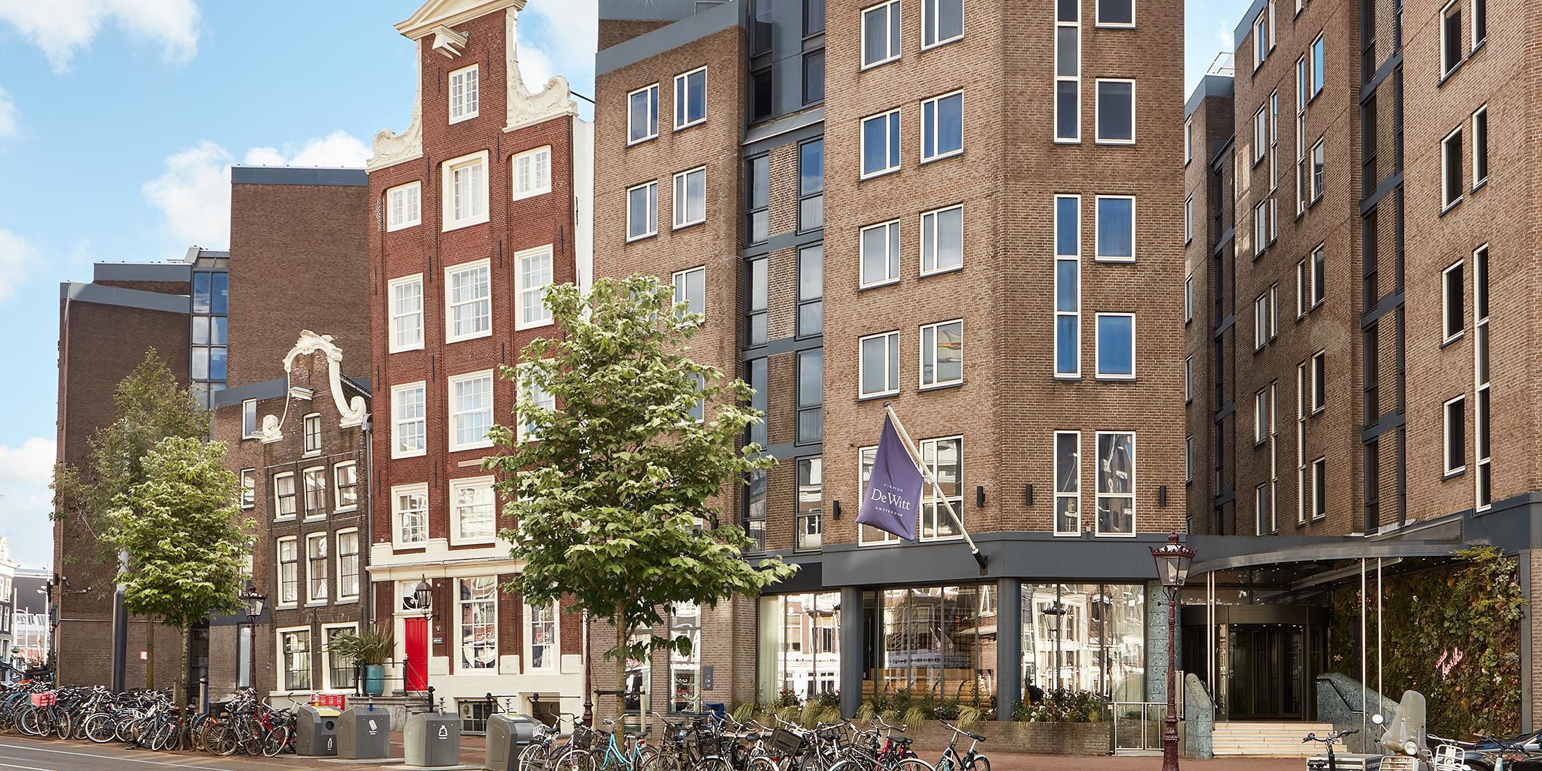 $hotelInfo.mediaDetails.welcomePhotos.primaryPhoto.caption}