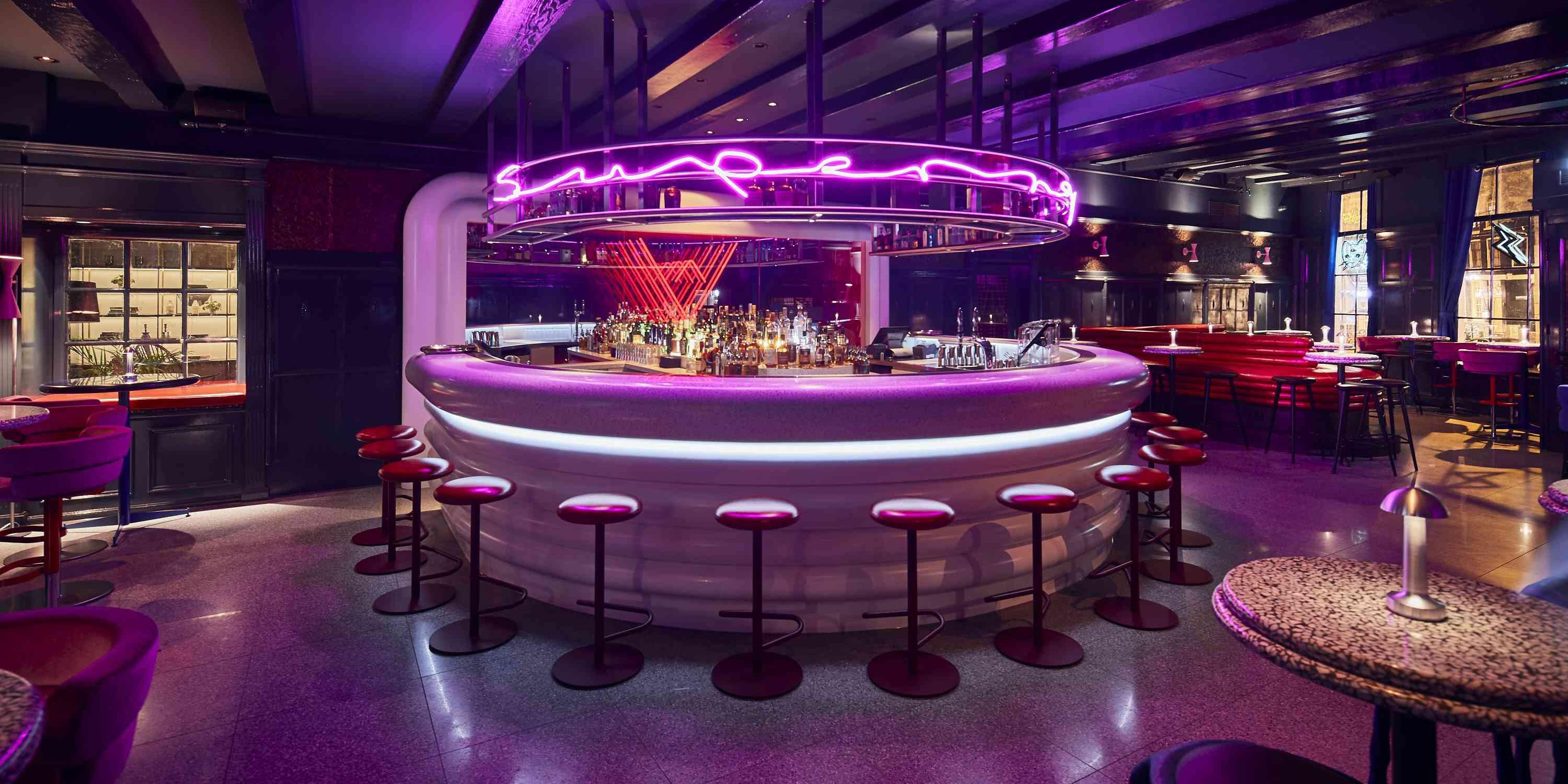 Set within a historic 17th-century Dutch house in picturesque Central Amsterdam, Super Lyan is the first international venue from Mister Lyan and team who brought you Silver Lyan, Lyaness and more.

A casual cocktail bar  offering cocktails, beers, wine and bitterballen late into the night.