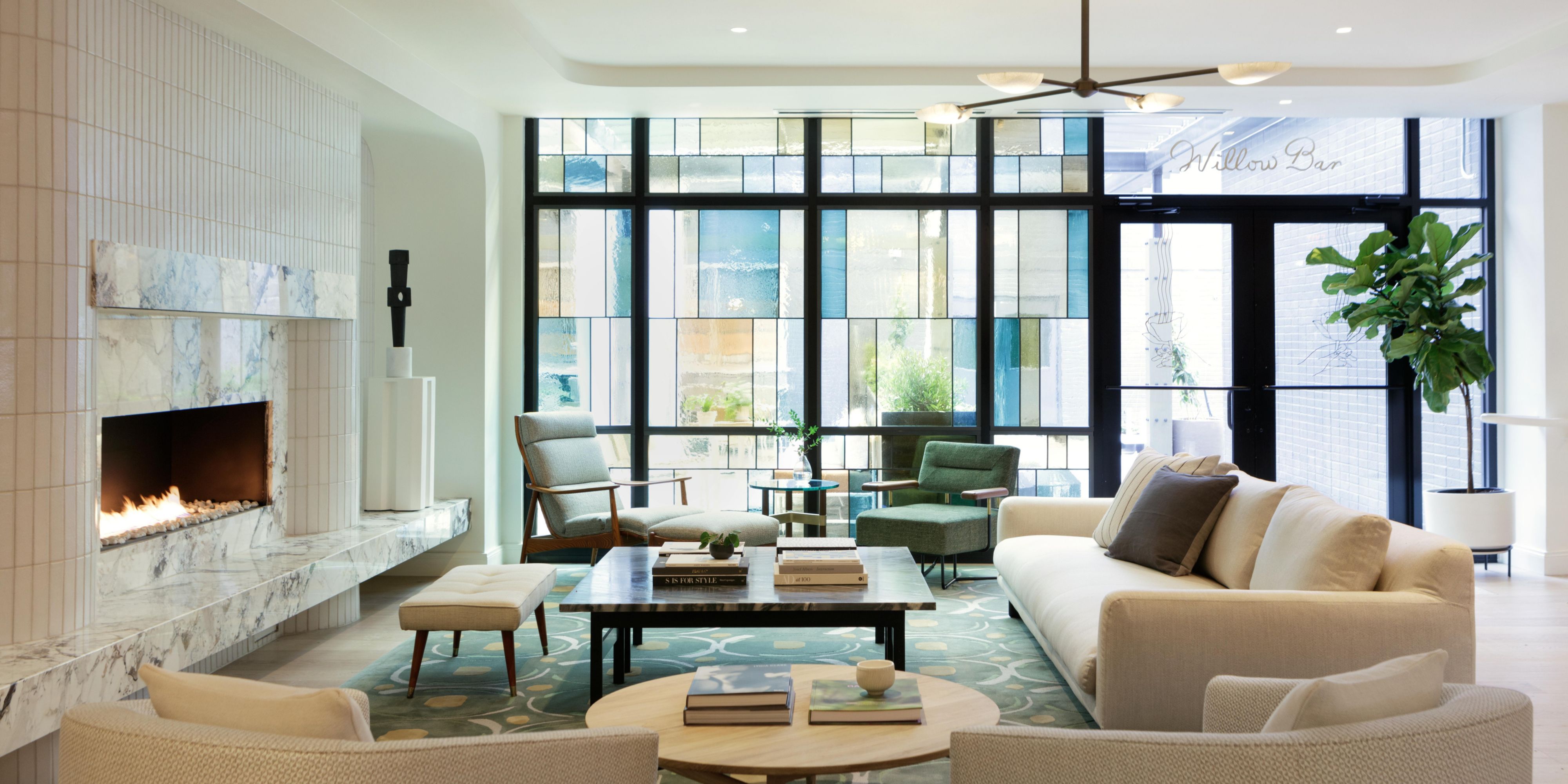 $hotelInfo.mediaDetails.welcomePhotos.primaryPhoto.caption}