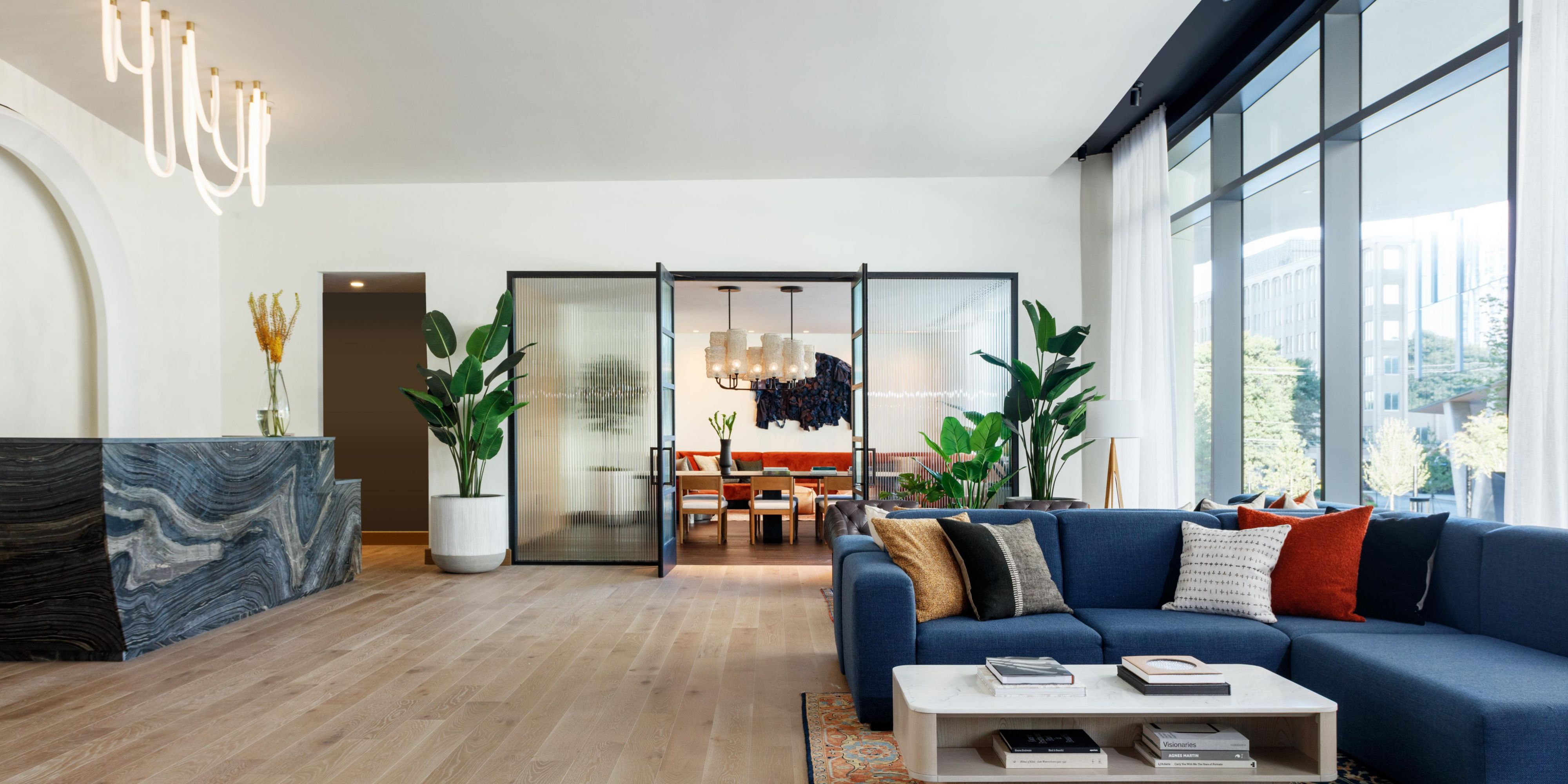 $hotelInfo.mediaDetails.welcomePhotos.primaryPhoto.caption}