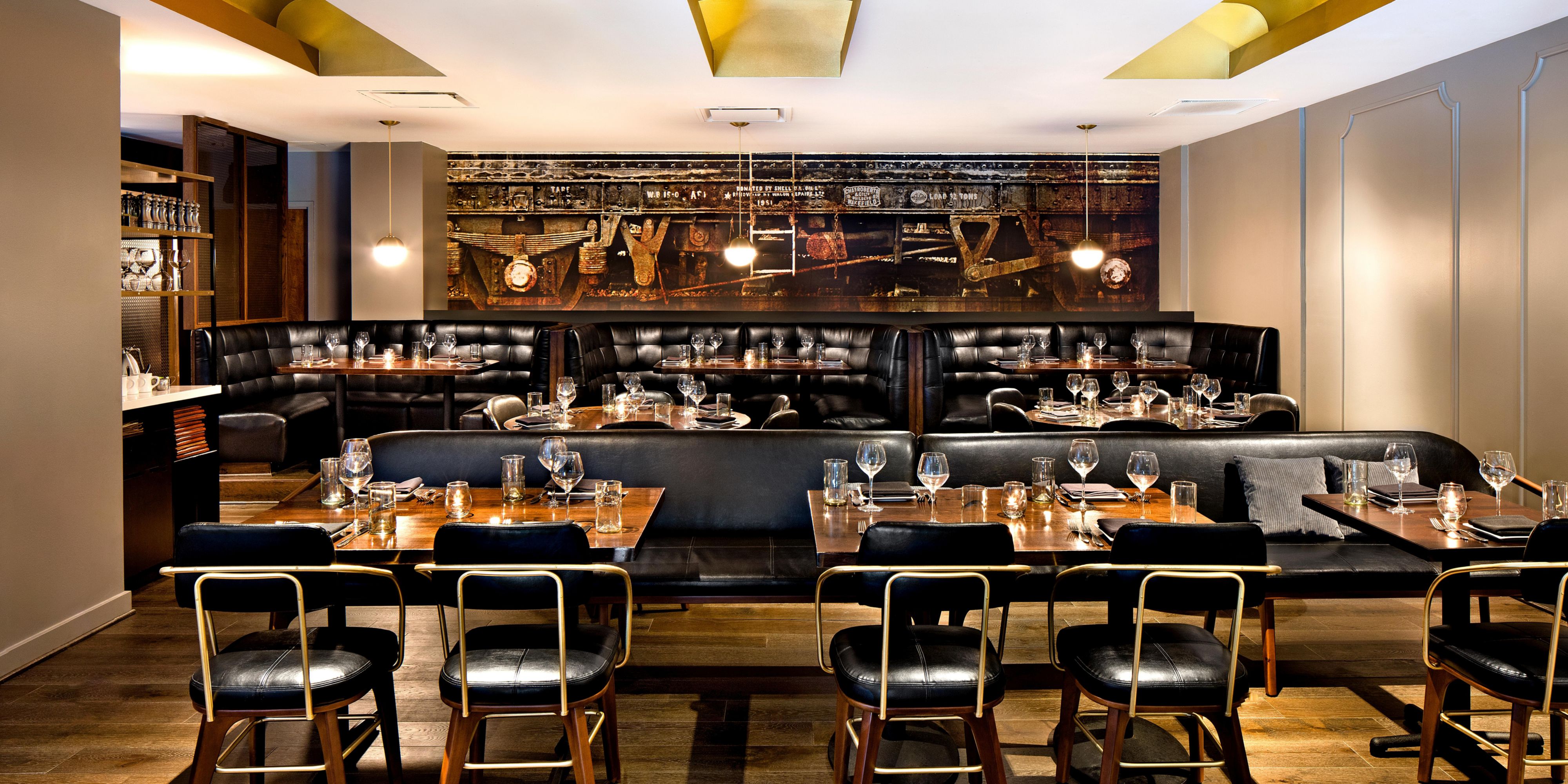 Housed in an historic Beaux-Arts building that once served as the headquarters of the Baltimore and Ohio Railroad, B&O provides a relaxed-meets-elegant atmosphere in which to enjoy contemporary American fare.