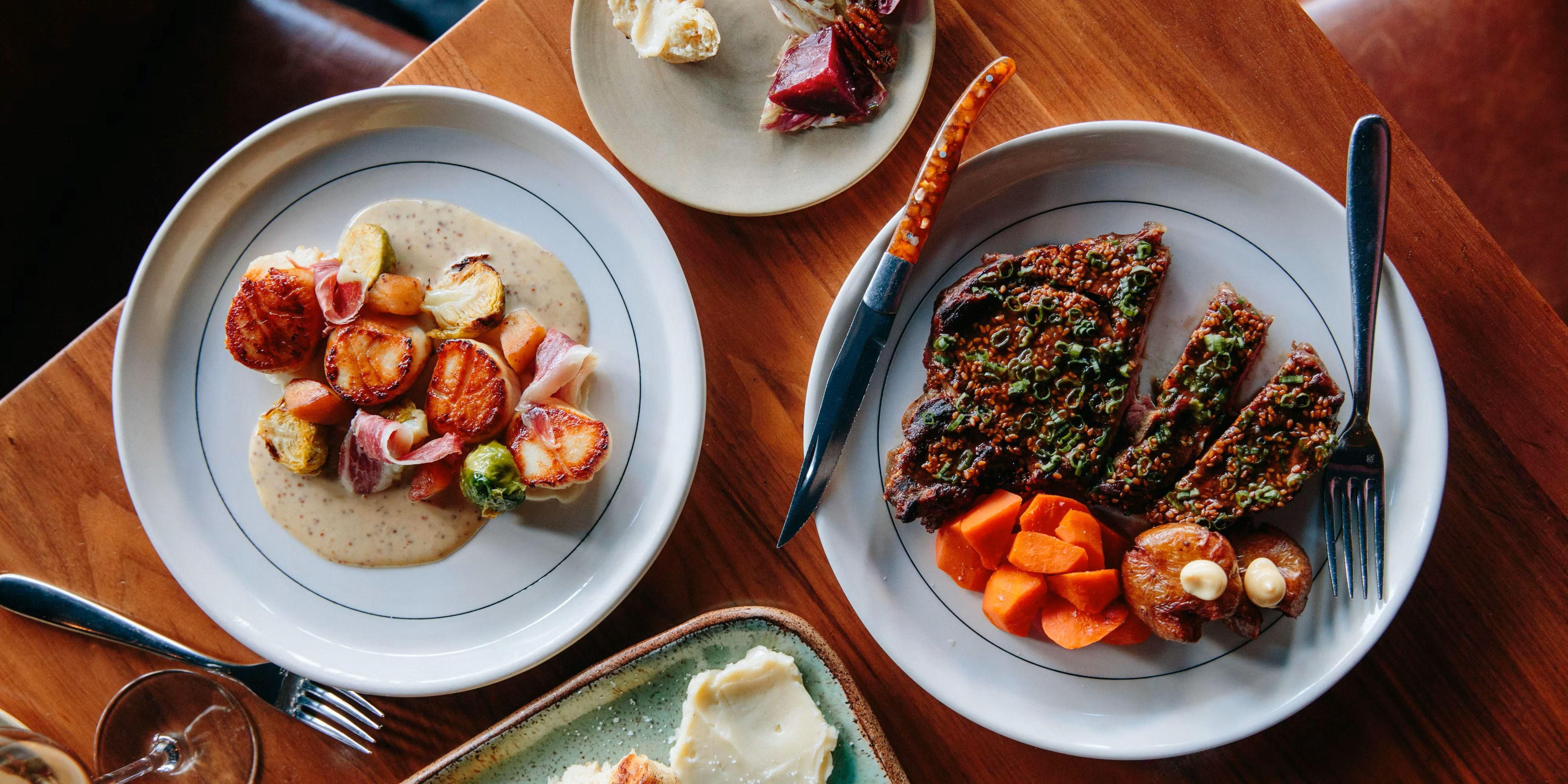 For your next meeting, host in Kimpton Marlowe Hotel’s 15,000 square feet of pre-function and flexible spaces (including a 3,400-square-foot ballroom and alluring courtyard that fits up to 300). You'll love our event spaces' natural light, unique decor, high-tech A/V equipment and lack of obstructions, as well as delectable catering by Bambara.