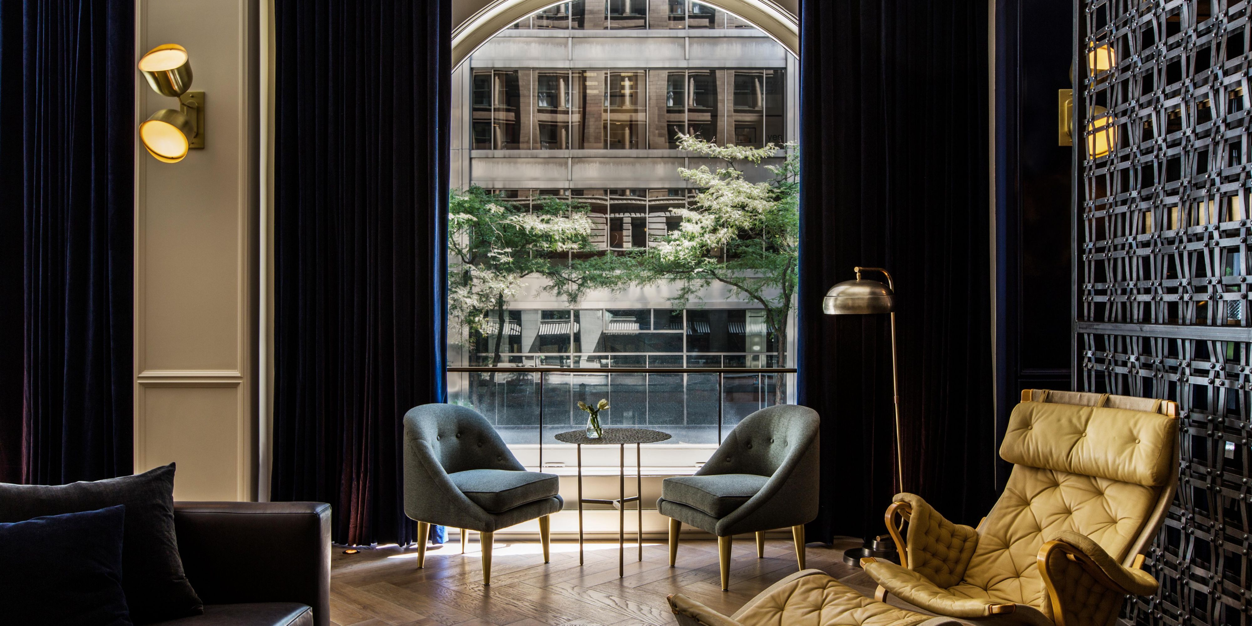 $hotelInfo.mediaDetails.welcomePhotos.primaryPhoto.caption}