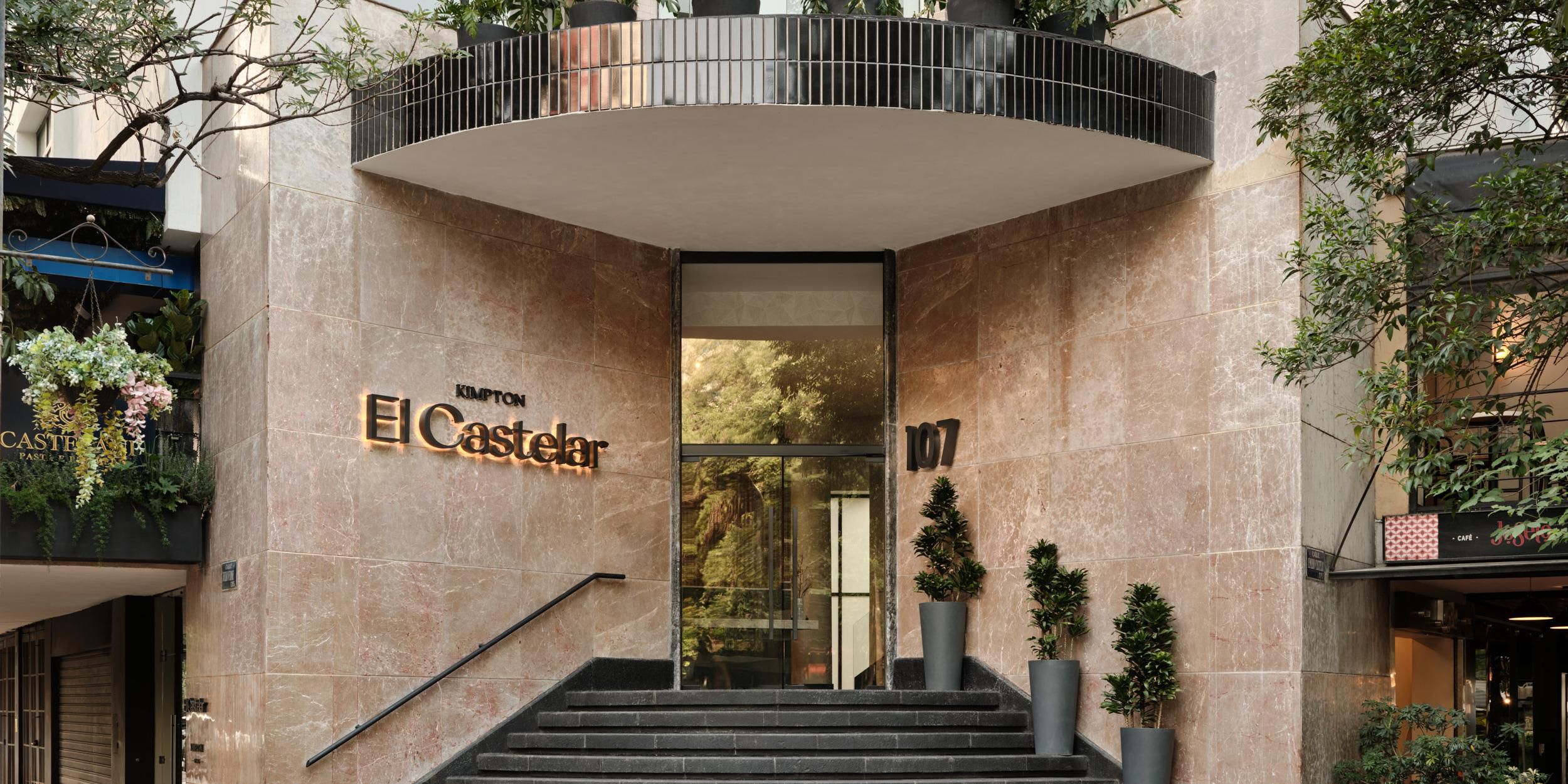 $hotelInfo.mediaDetails.welcomePhotos.primaryPhoto.caption}