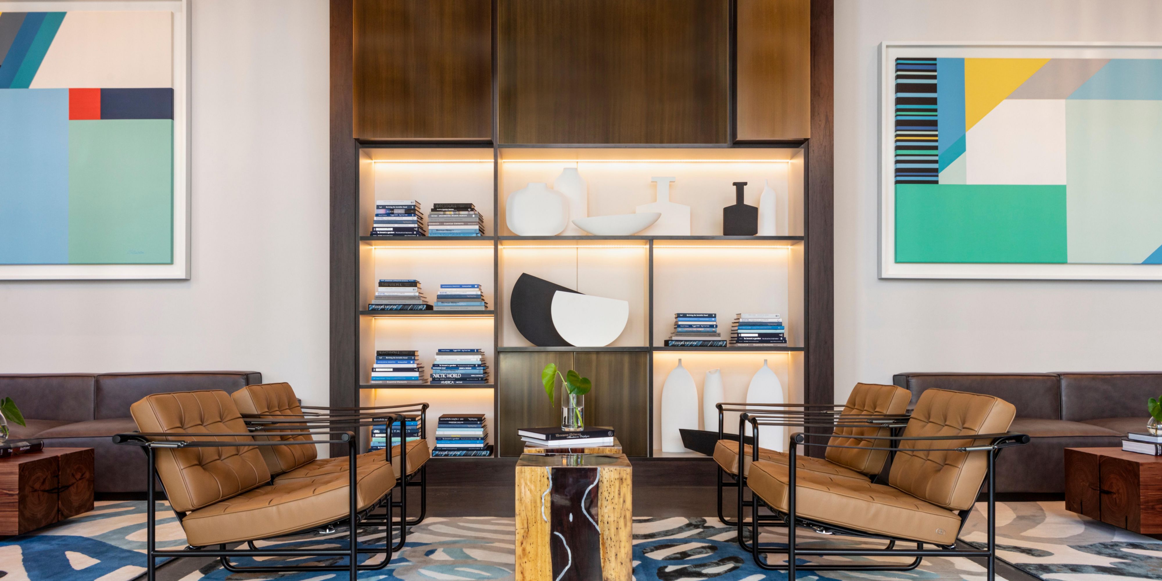 $hotelInfo.mediaDetails.welcomePhotos.primaryPhoto.caption}