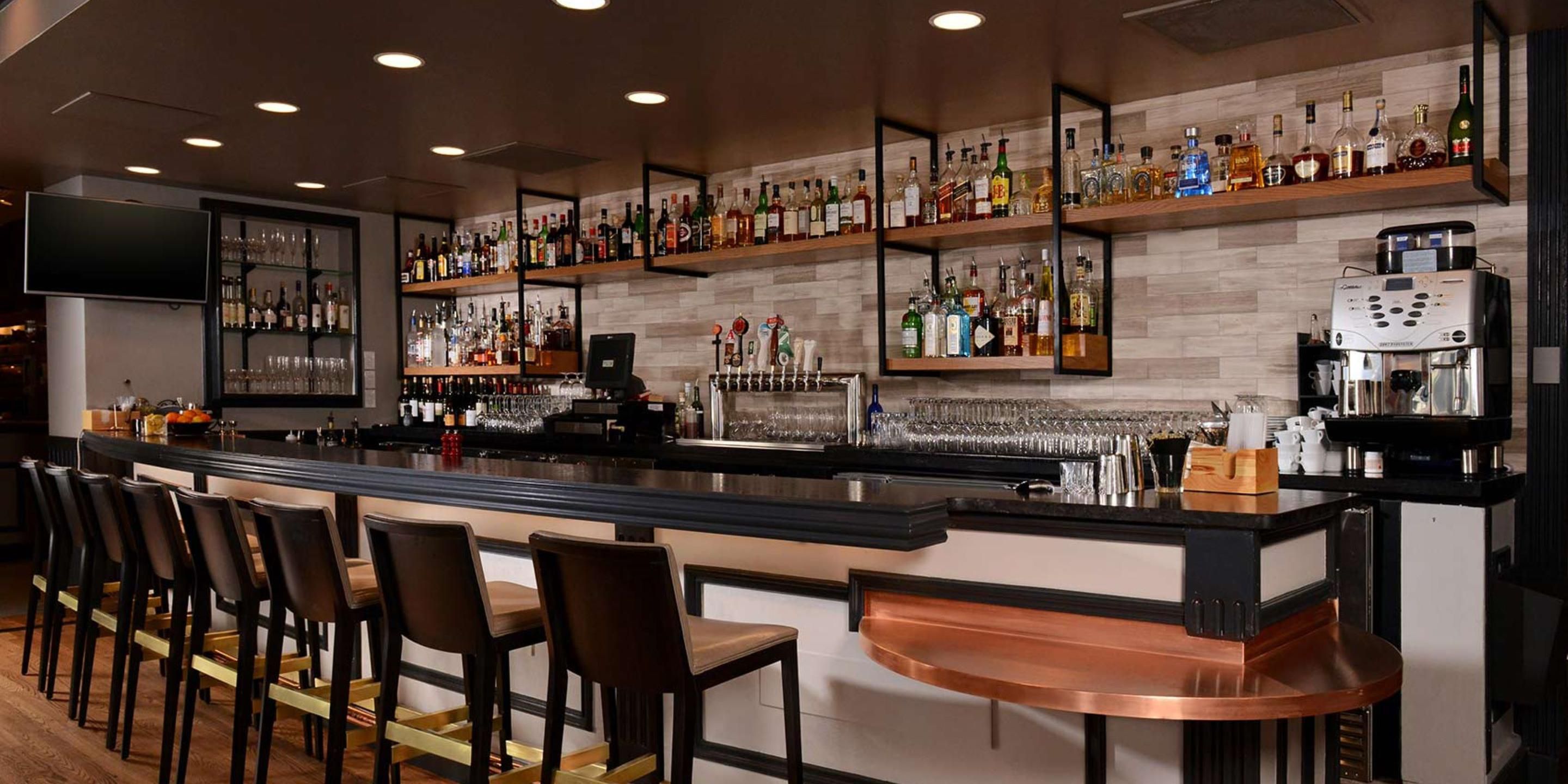 Panzano Bar, one of the premier cocktail bars in downtown Denver, offers an extensive selection of expertly crafted cocktails and delectable small bites in a sophisticated atmosphere. Enjoy the vibrant ambiance created by expansive windows, expert staff, & stylish décor.