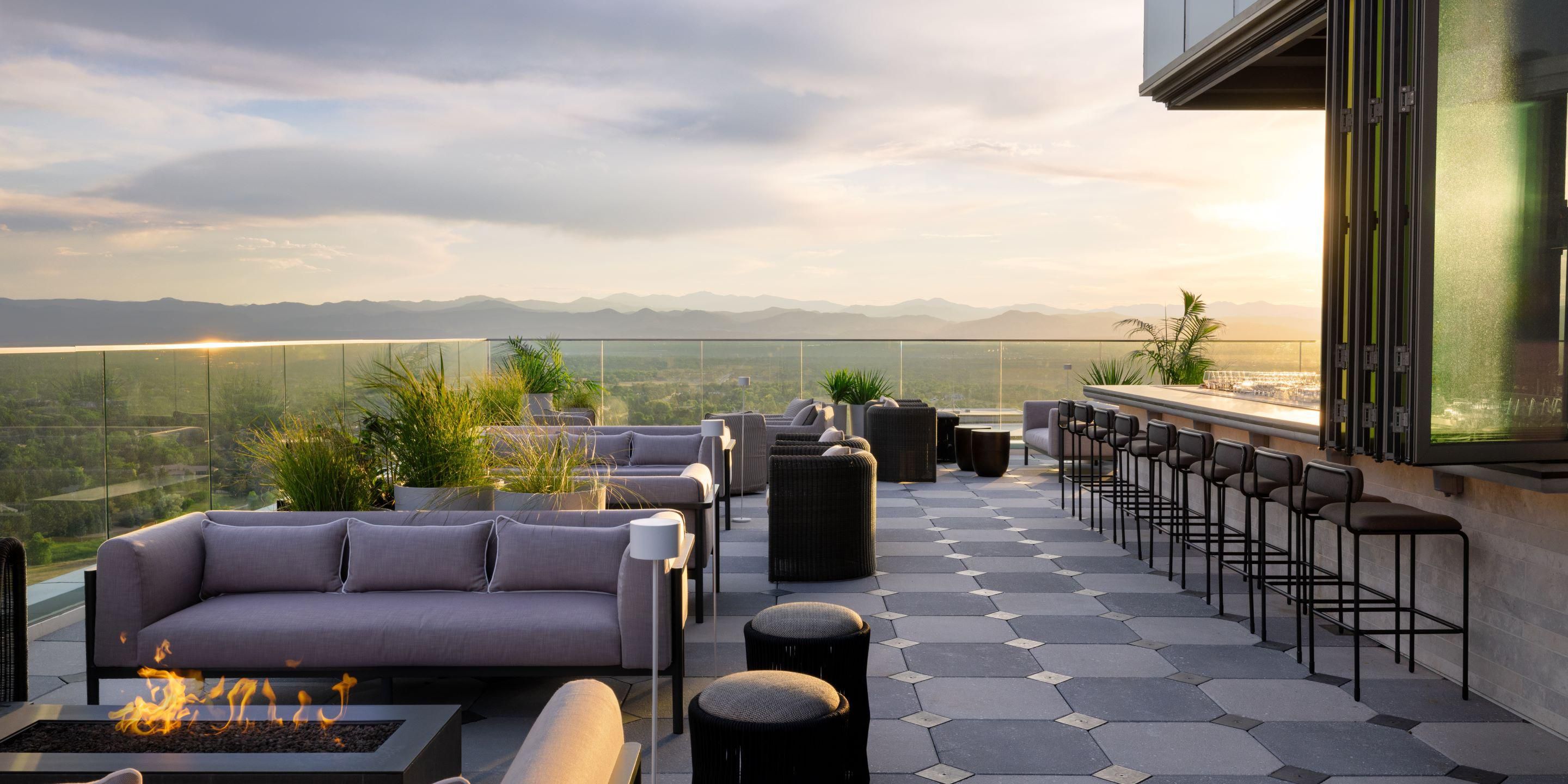 Up on the 19th floor, our rooftop bar in Denver, CO, boasts unobstructed views of the Front Range, Greenwood Village, and Cherry Creek Reservoir. Soak in the scenery while enjoying a cocktail and shareable bites. 