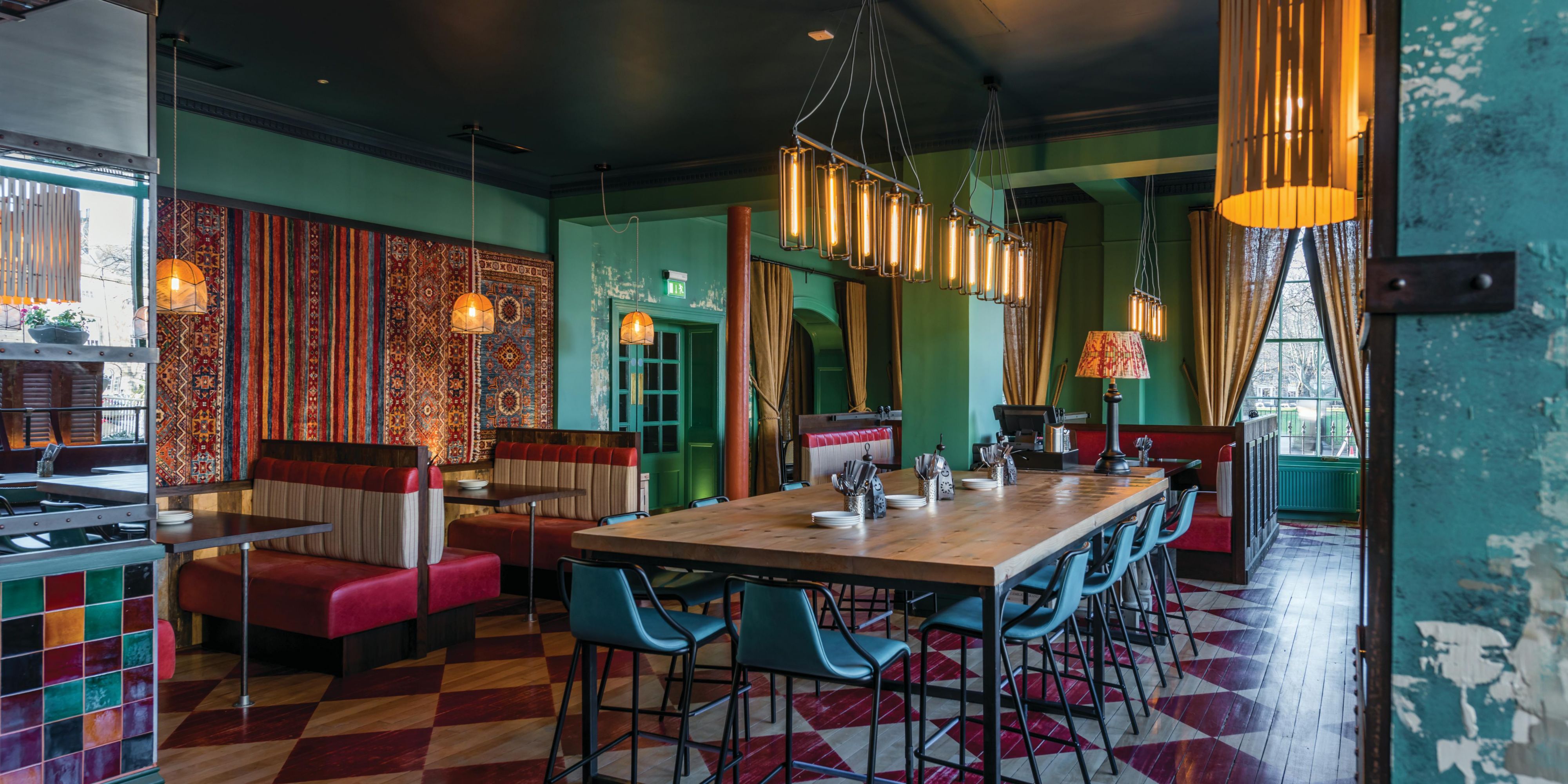 Featuring mezze, charcoal dishes and small plates with bold Mediterranean and Middle Eastern flavours, perfect for sharing. Cocktails take on the adventurous flavours to continue the journey until late in the BABA bar.